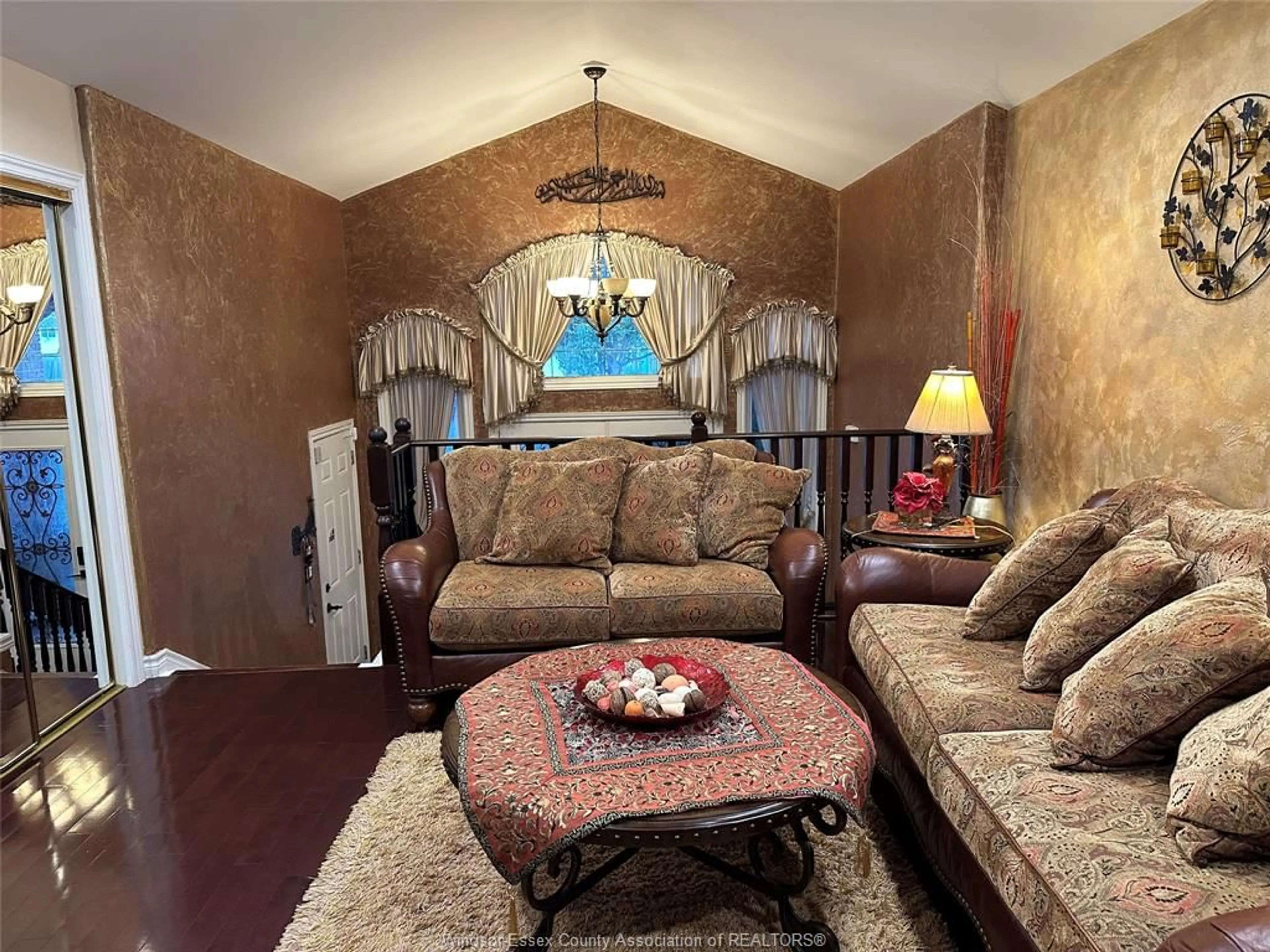 Living room with furniture, unknown for 2412 ASKIN Ave, Windsor Ontario N9E 4Z1