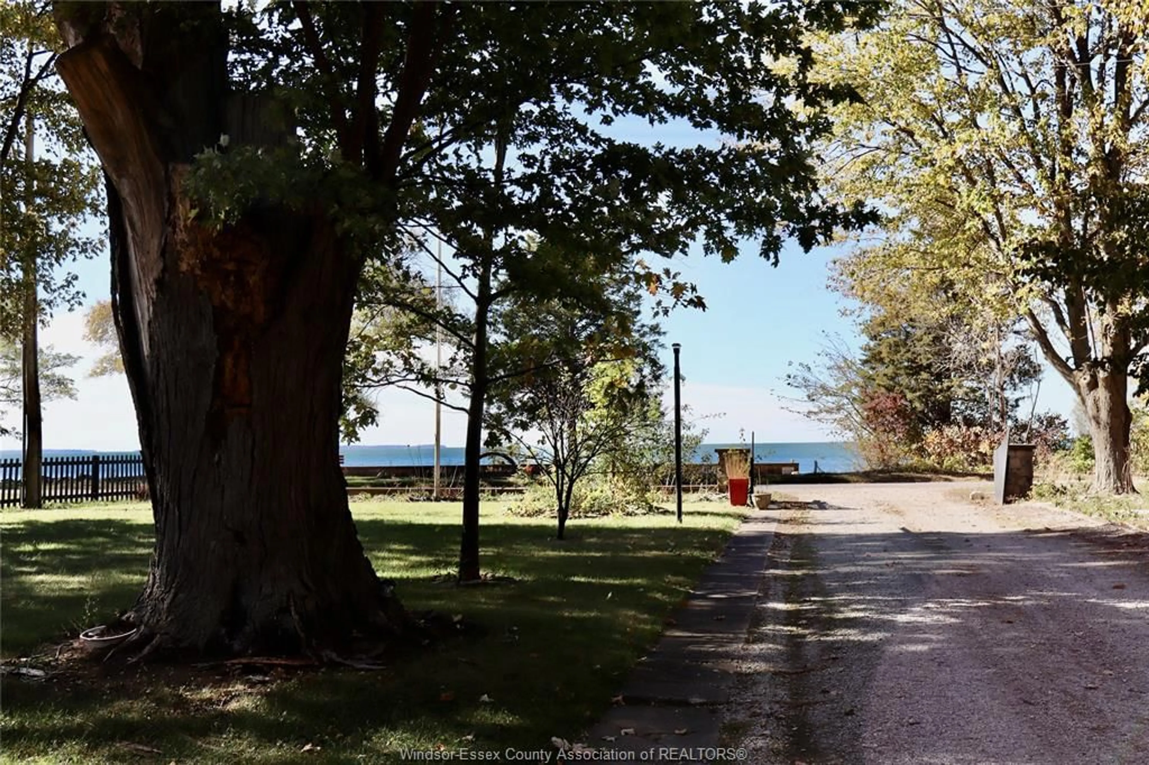Patio, water/lake/river/ocean view for 933 WEST SHORE Rd, Pelee Island Ontario N0R 1M0