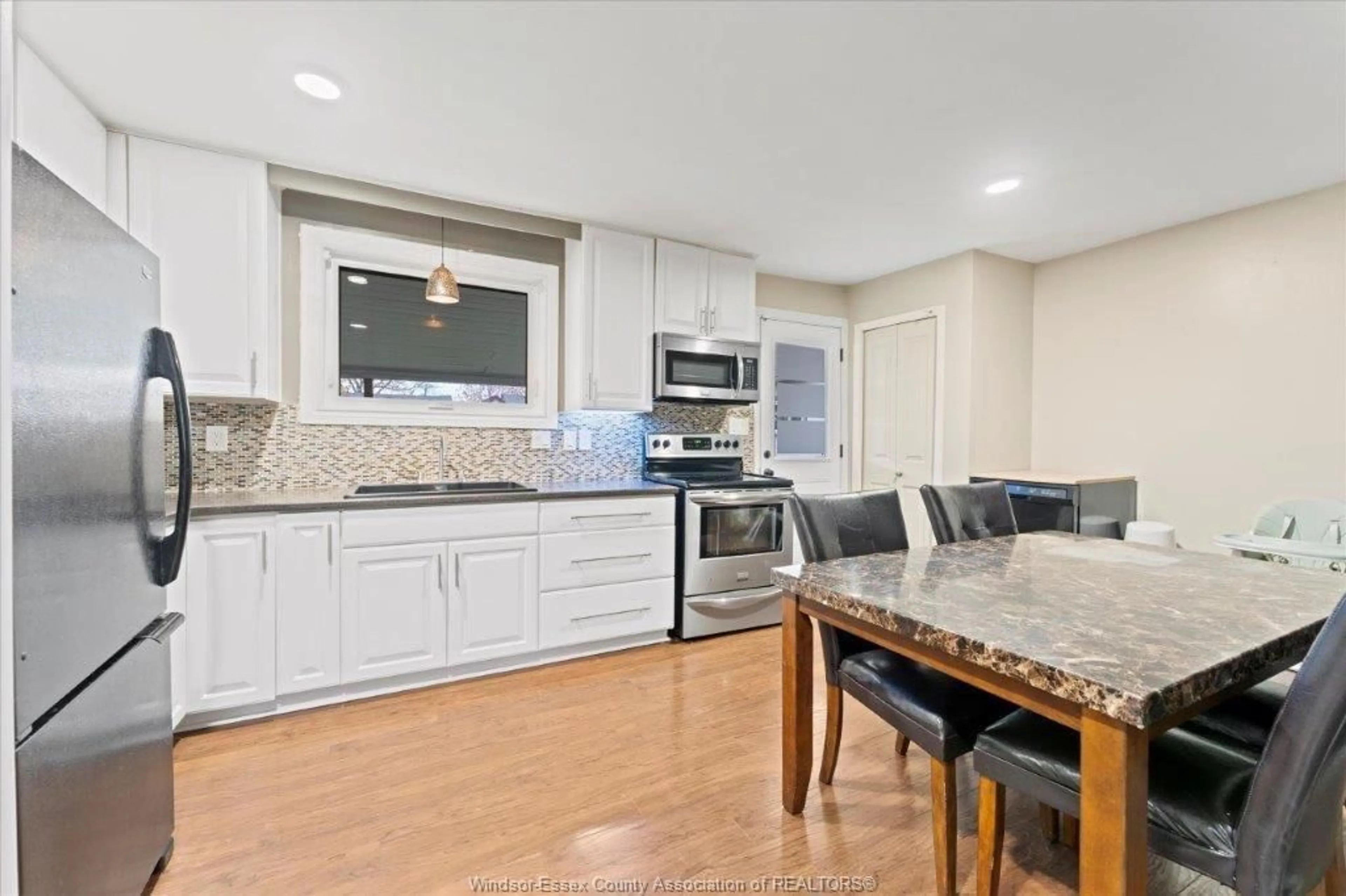 Open concept kitchen, ceramic/tile floor for 2130 WELLESLEY, Windsor Ontario N8W 2E7