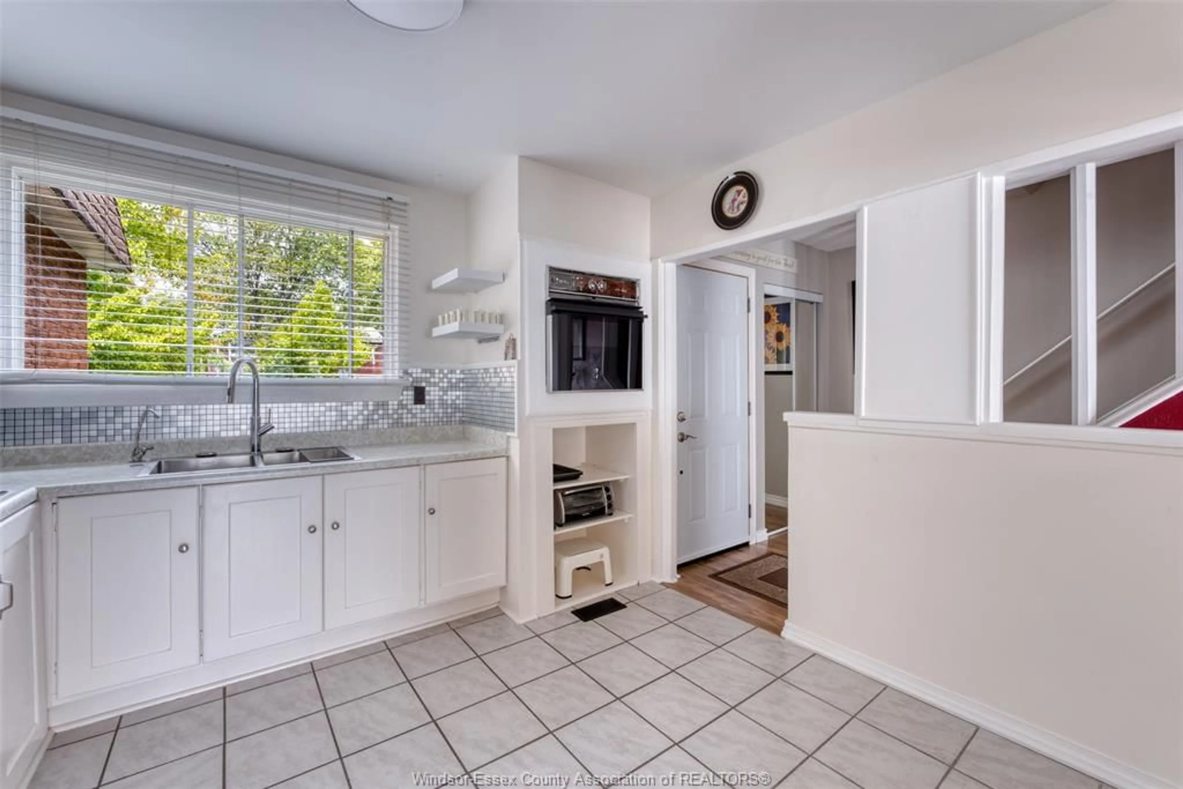 Standard kitchen, ceramic/tile floor for 5561 EMPRESS #58, Windsor Ontario N8T 3B2