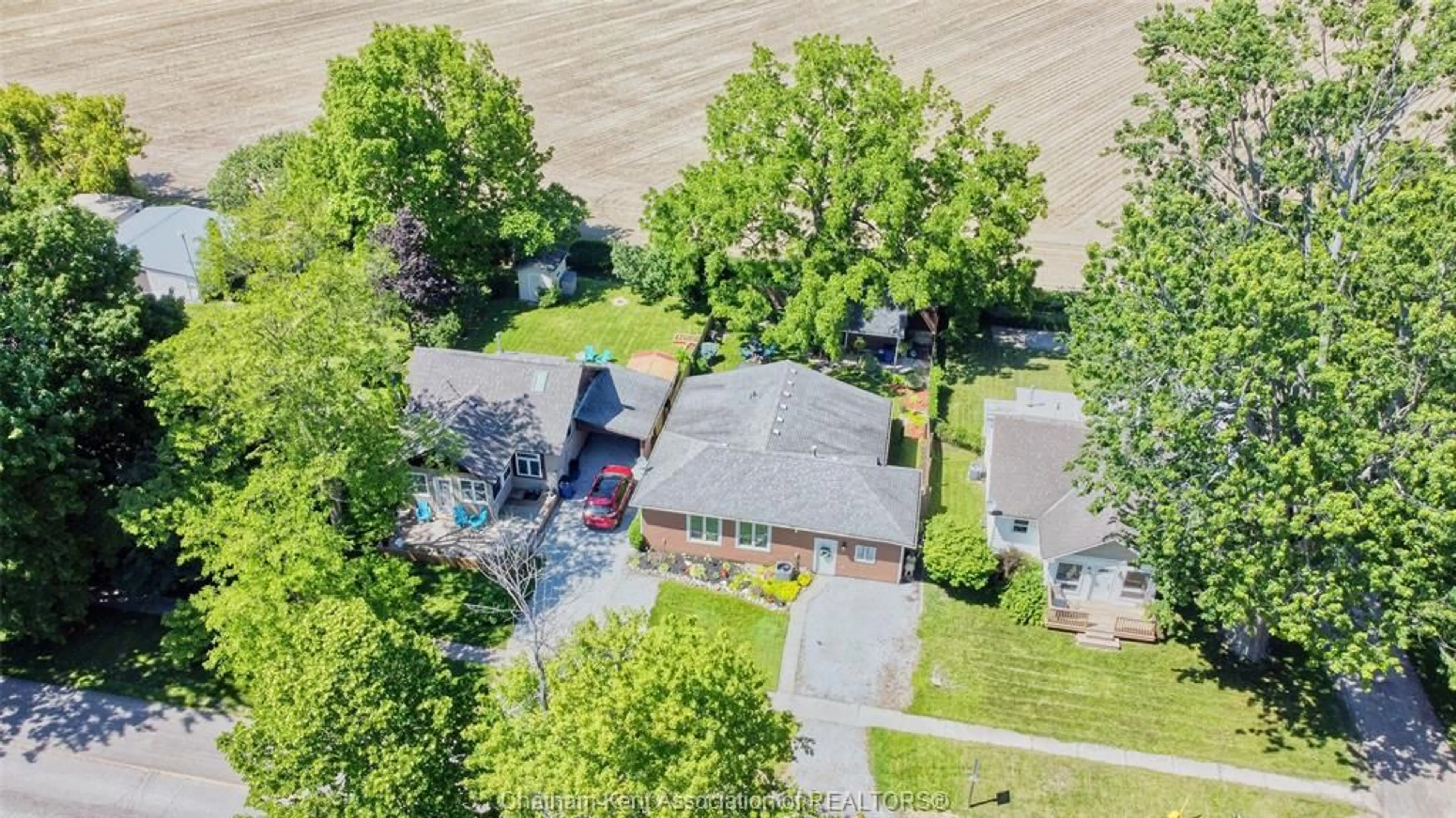 A pic from outside/outdoor area/front of a property/back of a property/a pic from drone, street for 780 Towanda Blvd, Erie Beach Ontario N0P 1A0