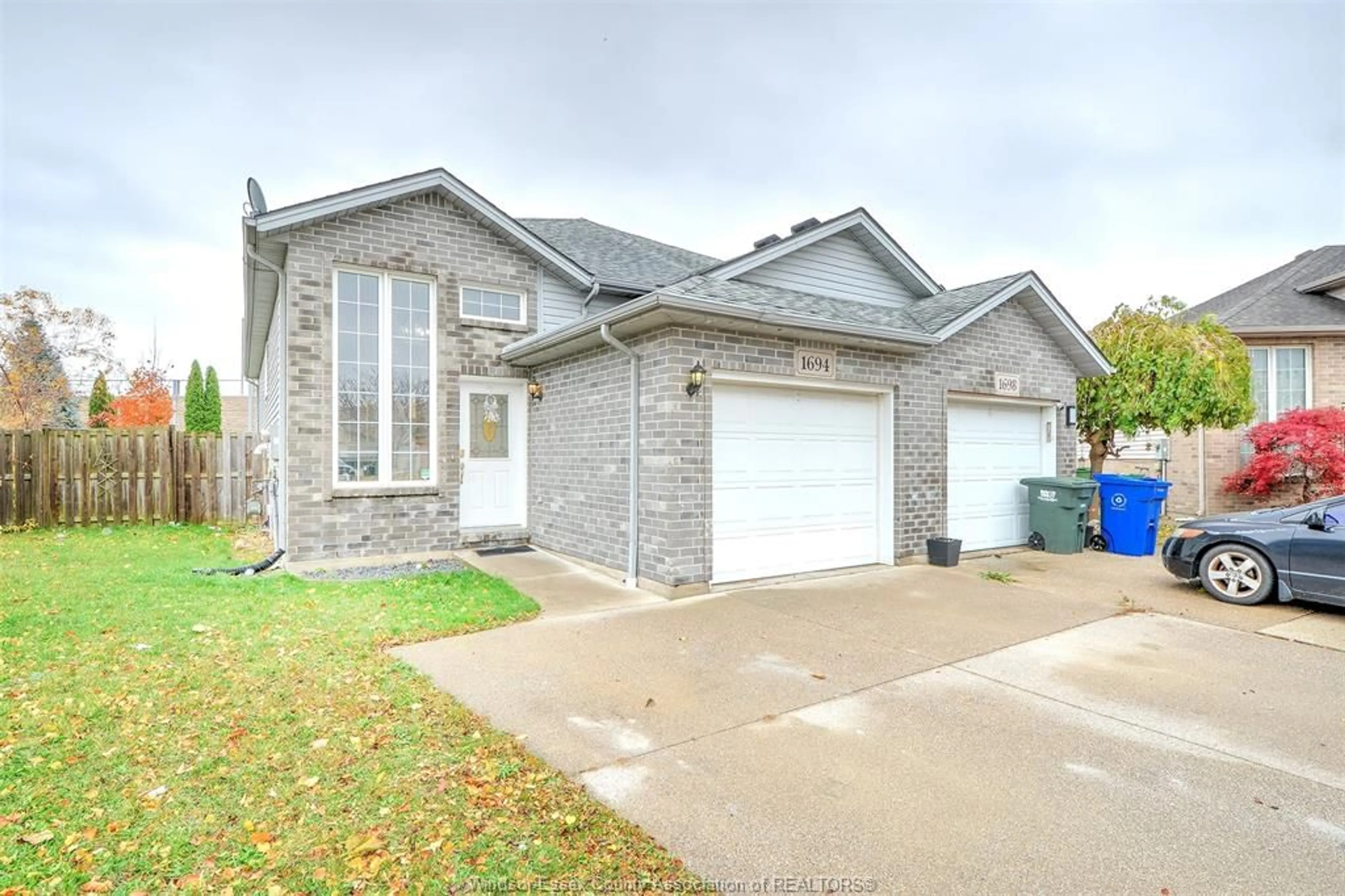Home with brick exterior material, street for 1694 SAGEBRUSH Crt, Windsor Ontario N9G 3B8