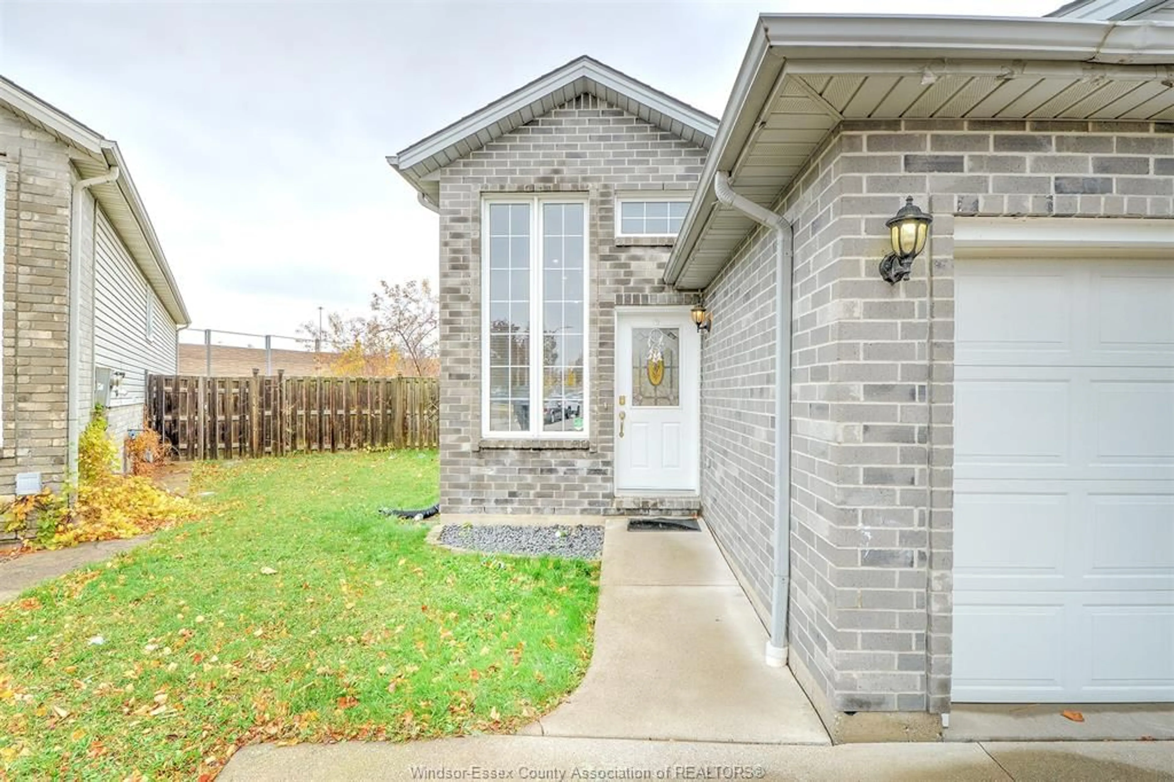 Home with brick exterior material, street for 1694 SAGEBRUSH Crt, Windsor Ontario N9G 3B8