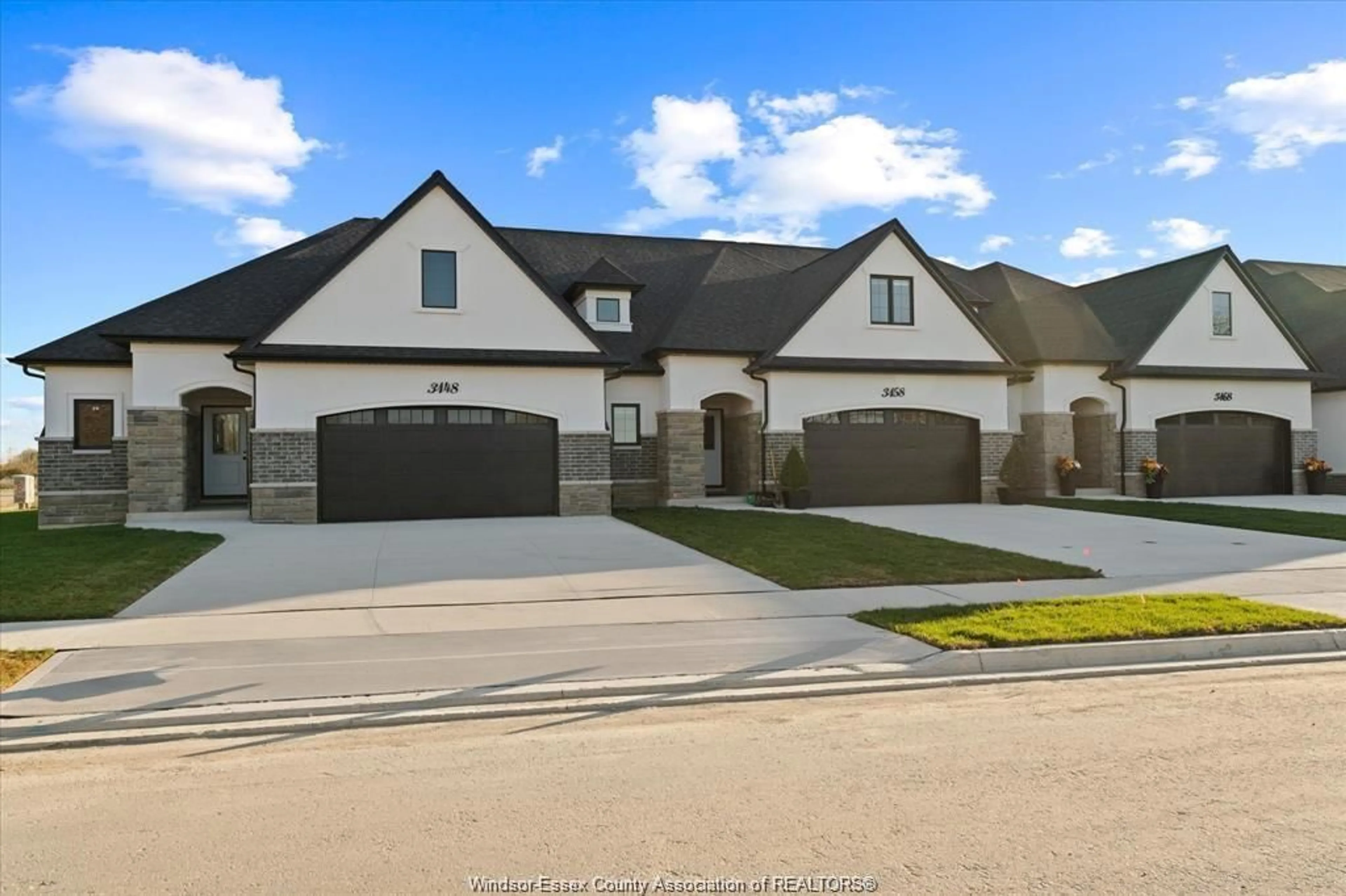 Unknown for 3245 TULLIO Dr, LaSalle Ontario N9H 1H3