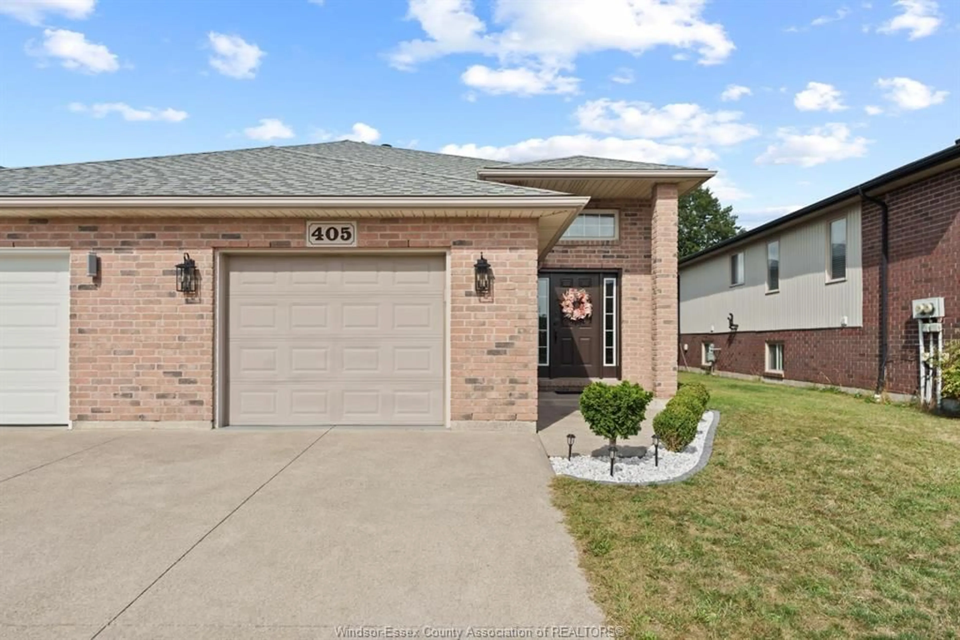 Home with brick exterior material, street for 405 JEWEL St, LaSalle Ontario N9J 3X4