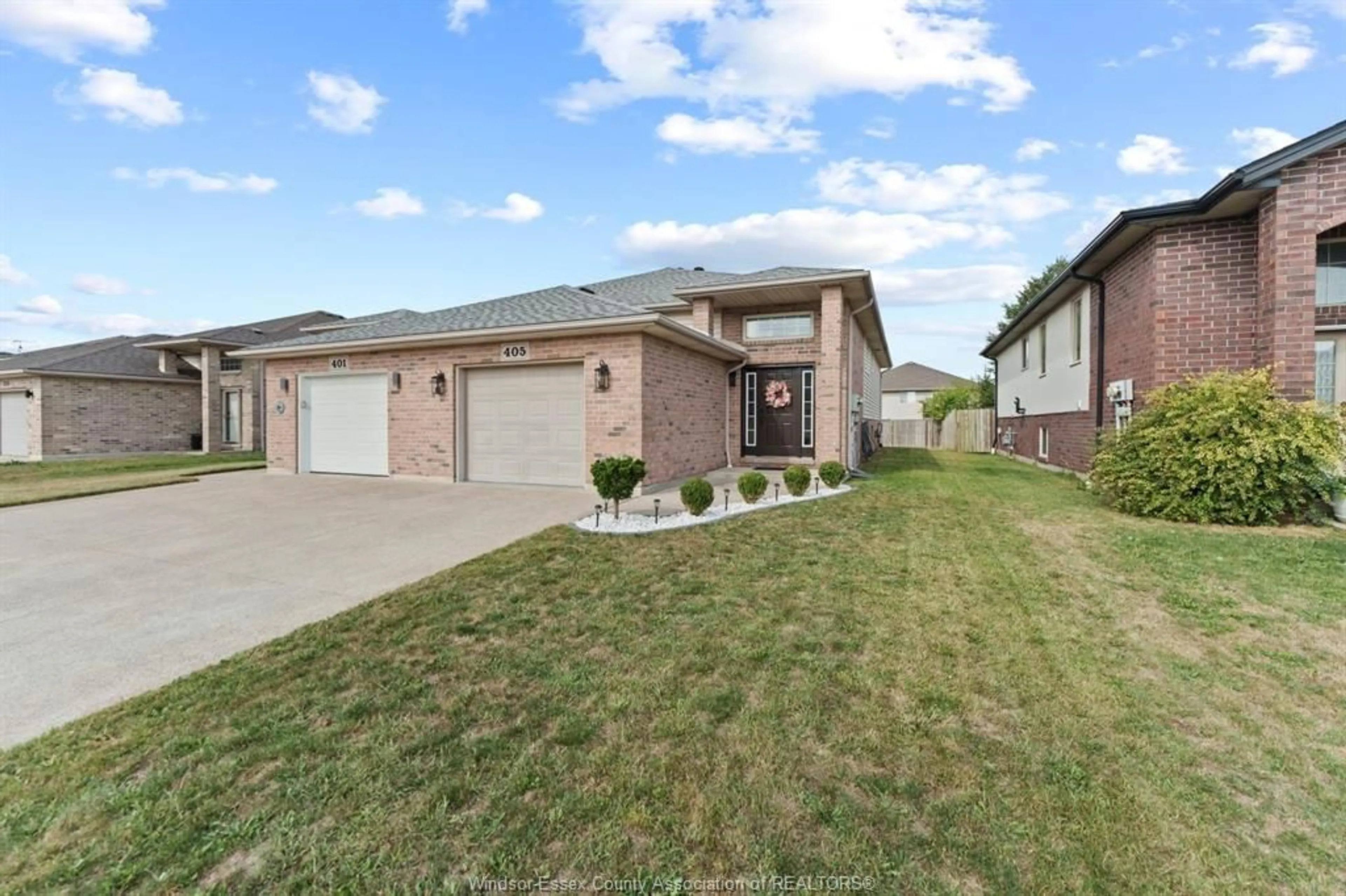 Home with brick exterior material, street for 405 JEWEL St, LaSalle Ontario N9J 3X4