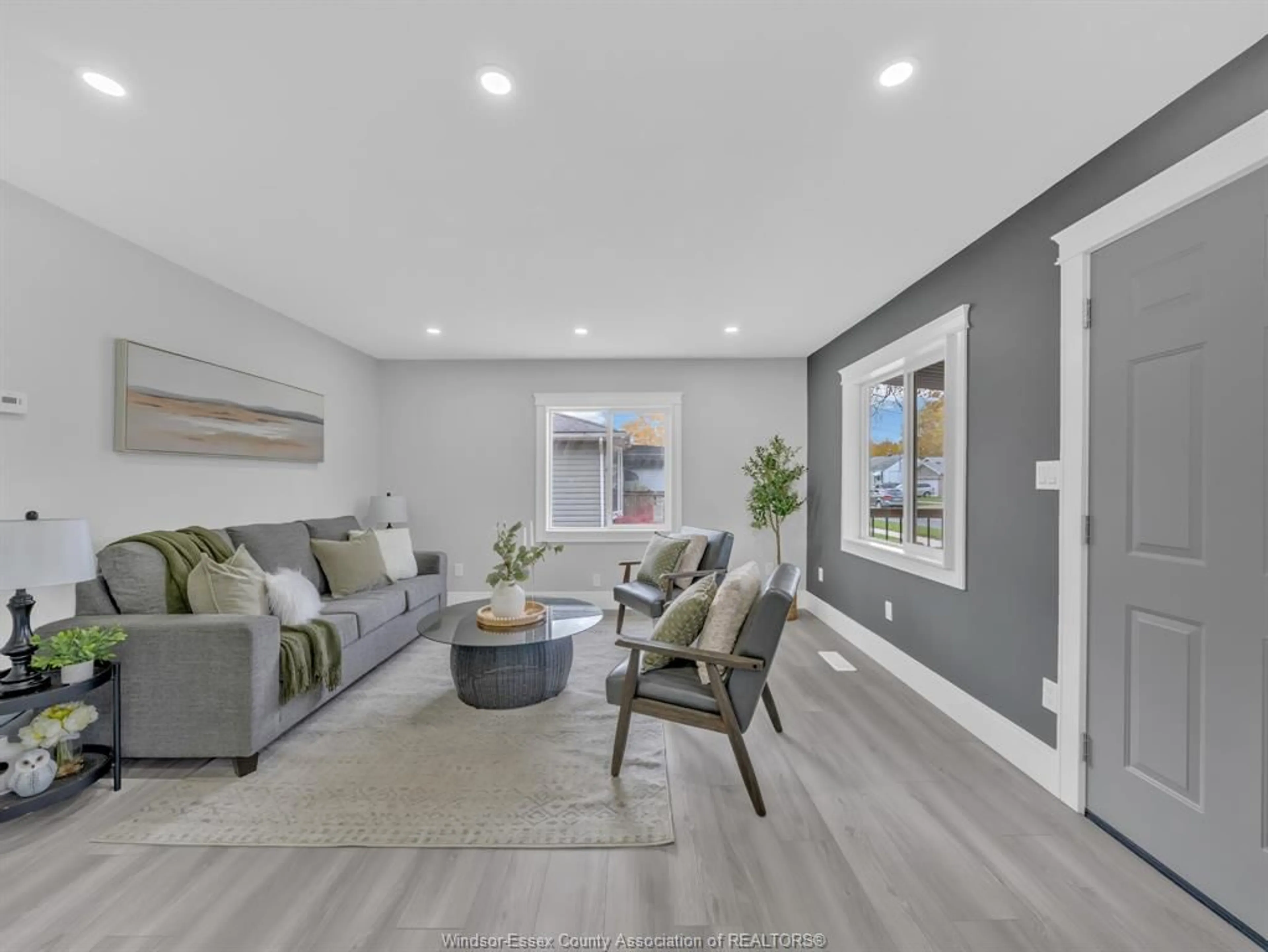 Living room with furniture, unknown for 1760 JEFFERSON Blvd, Windsor Ontario N8T 2V8