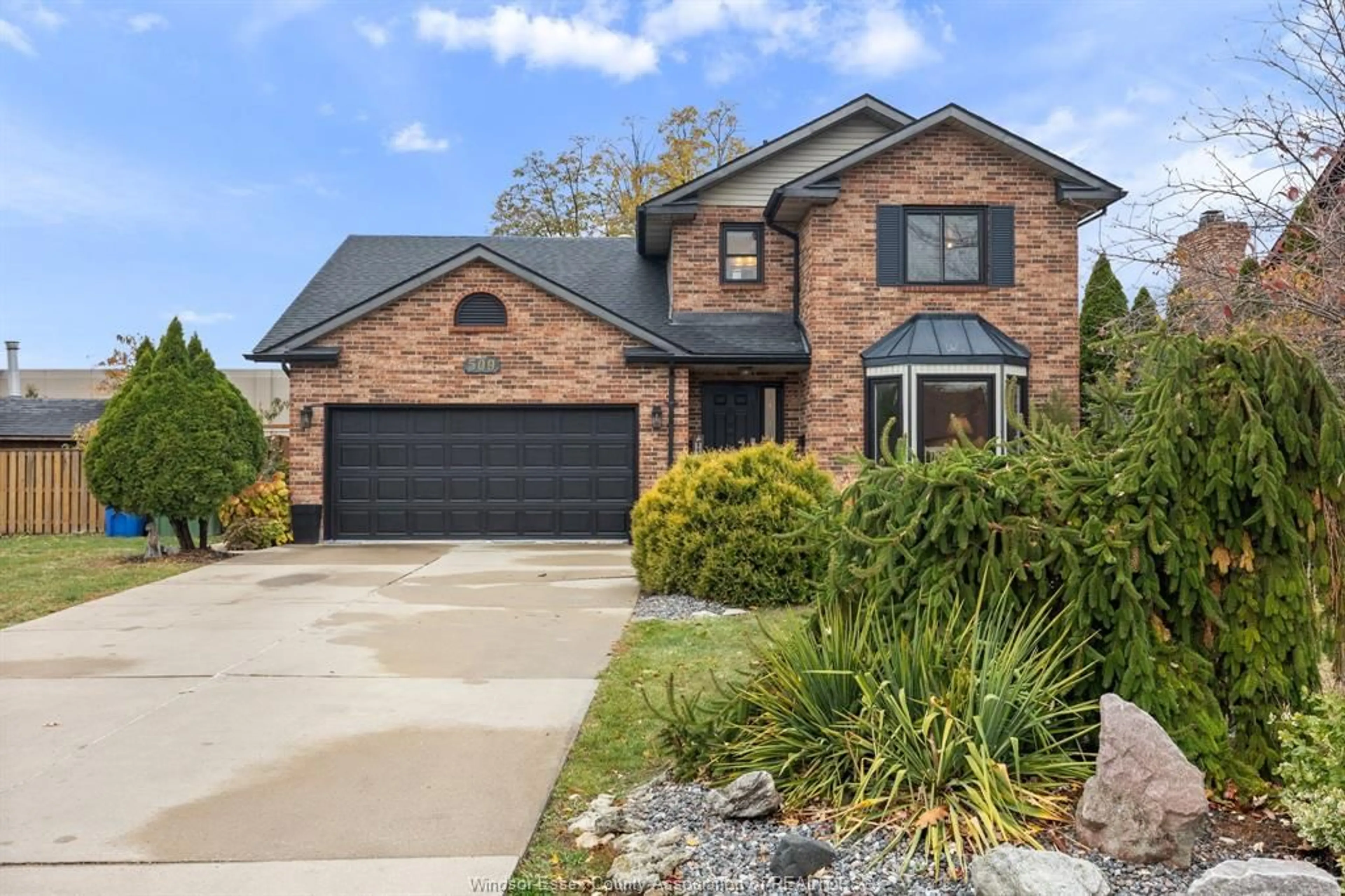 Home with brick exterior material, street for 509 DRESDEN, Tecumseh Ontario N8N 4B1