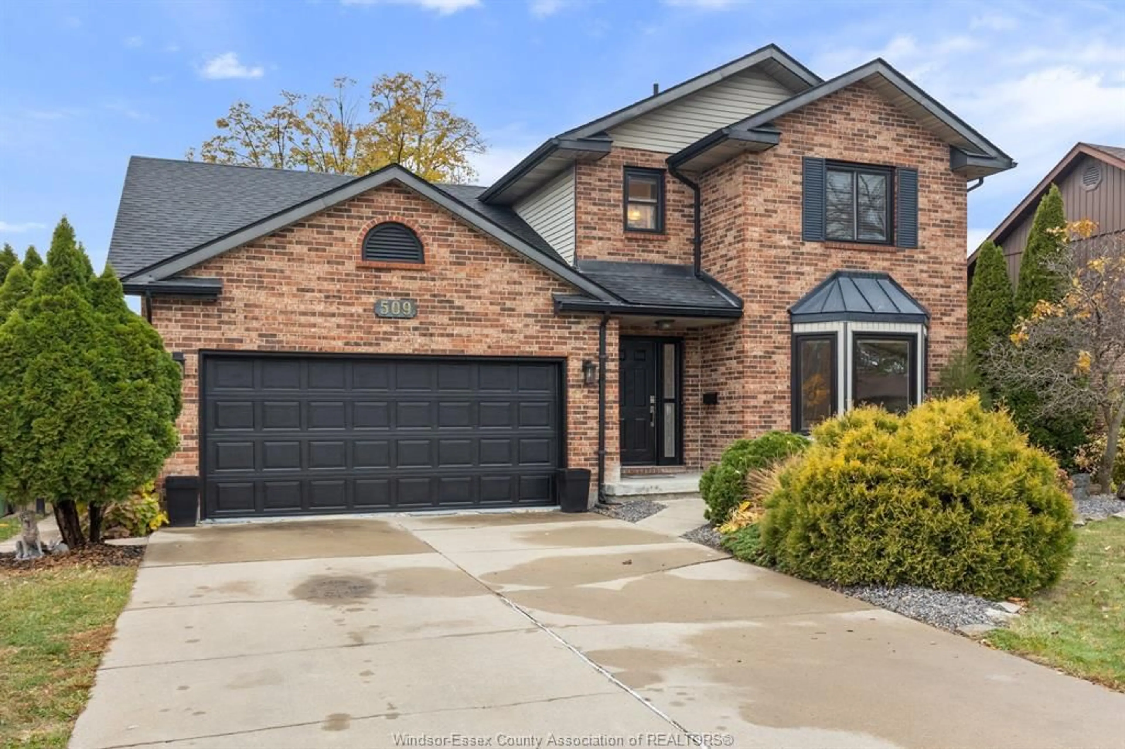 Home with brick exterior material, street for 509 DRESDEN, Tecumseh Ontario N8N 4B1