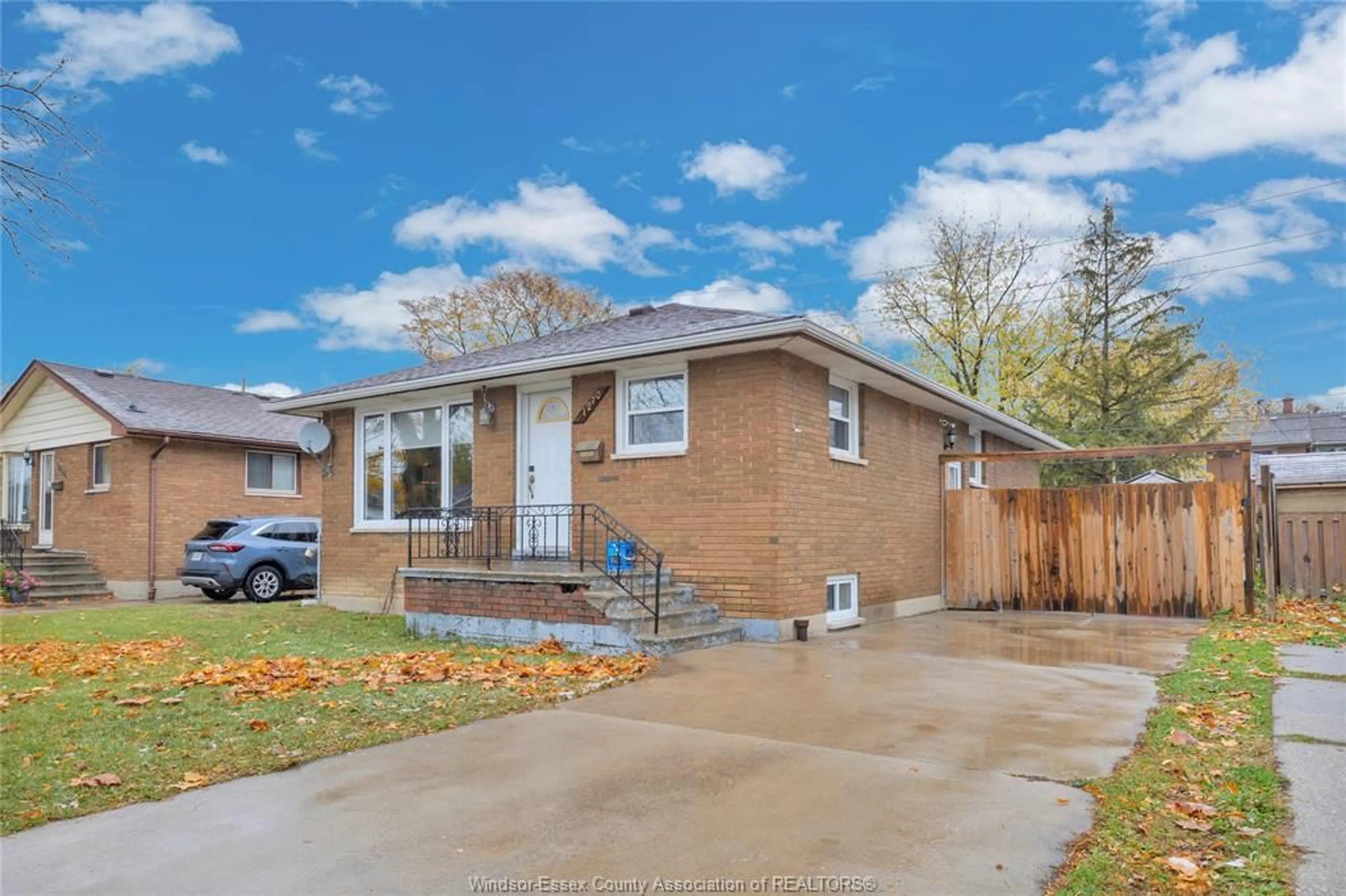 Home with brick exterior material, street for 1270 LAURENDEAU, Windsor Ontario N8Y 4B5