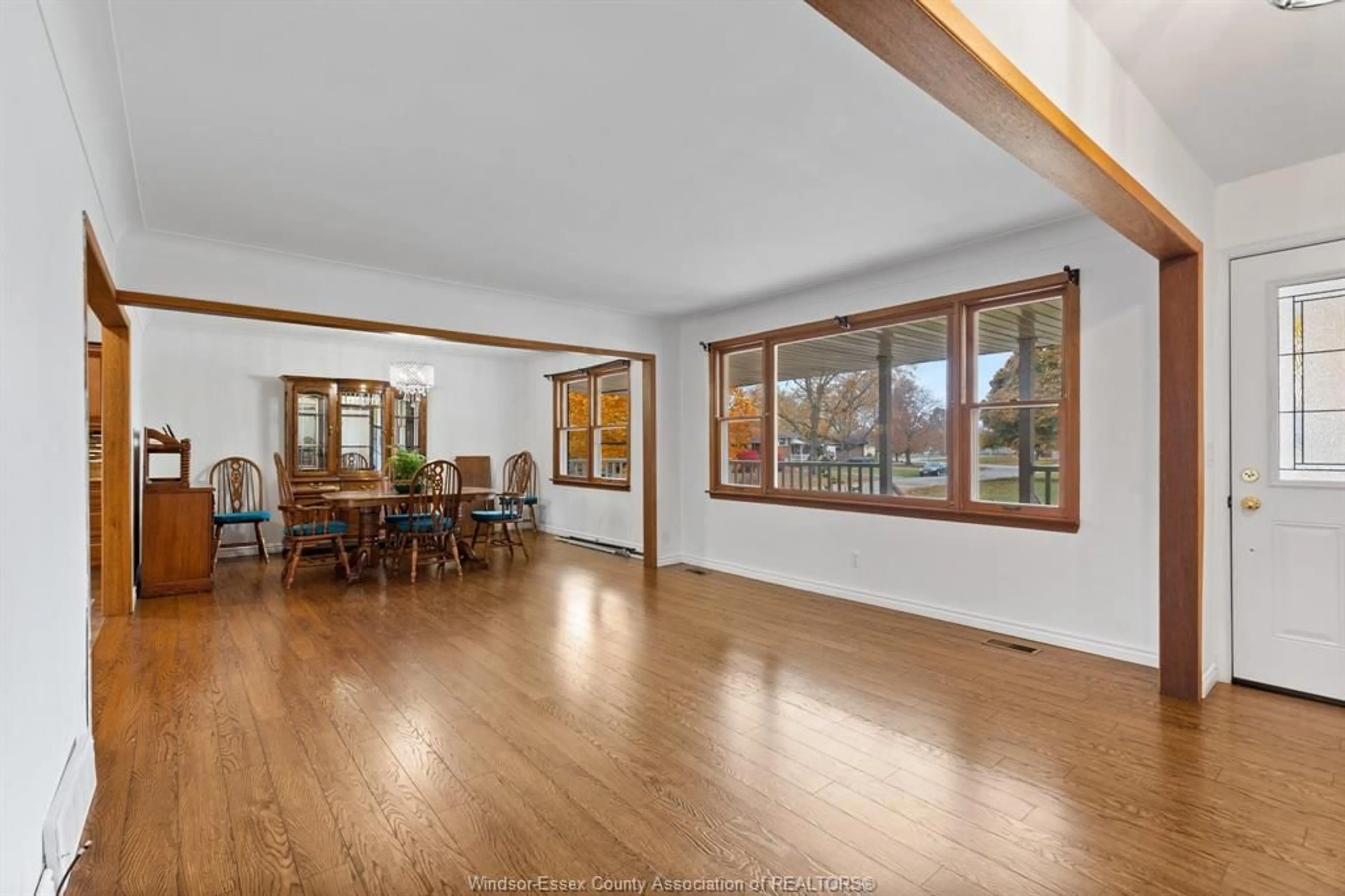 Unknown for 34 SPRING Crt, Amherstburg Ontario N9V 3A9