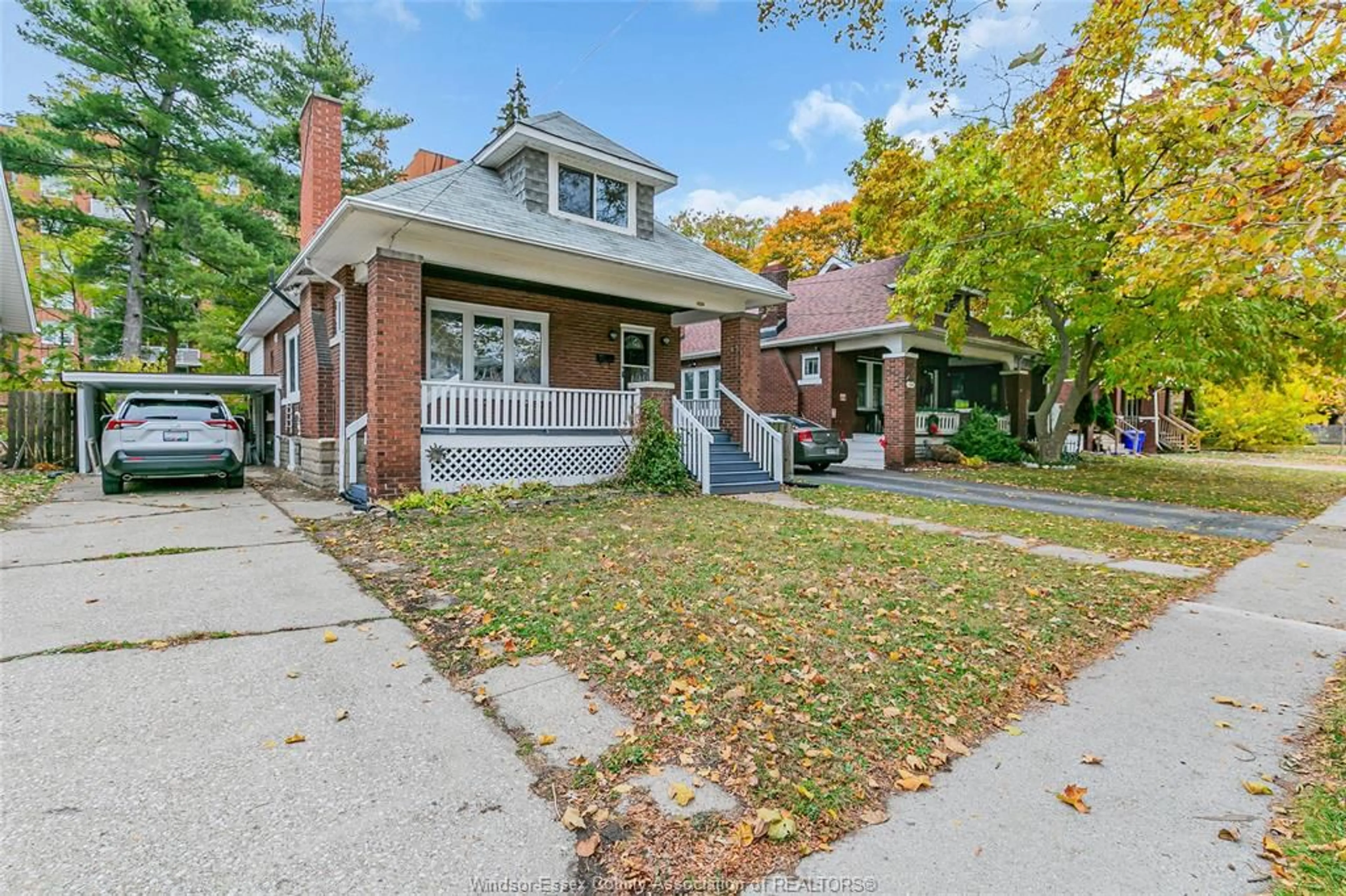 Home with brick exterior material, street for 3230 LINWOOD, Windsor Ontario N9C 1P8