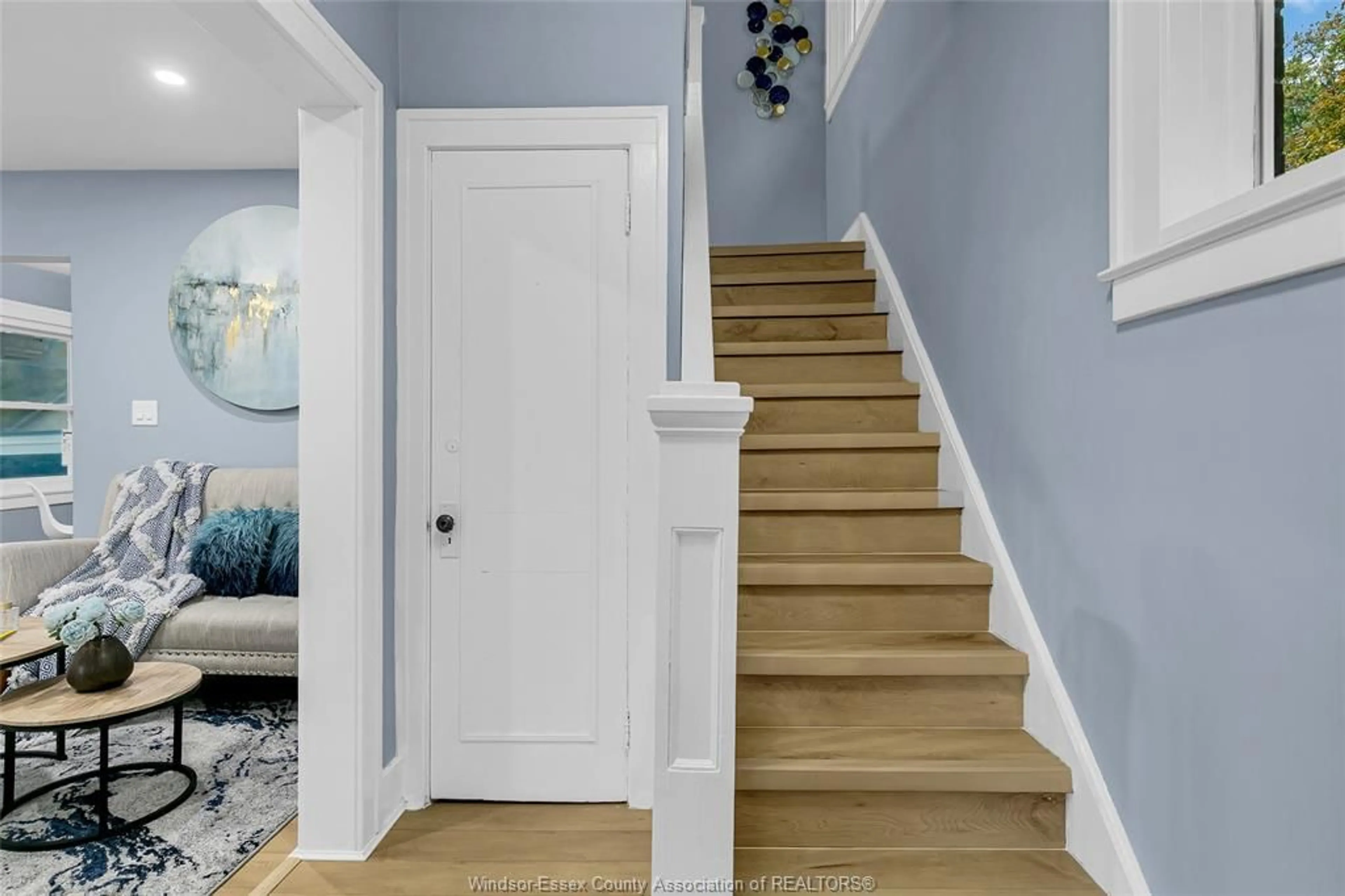 Unknown for 3230 LINWOOD, Windsor Ontario N9C 1P8