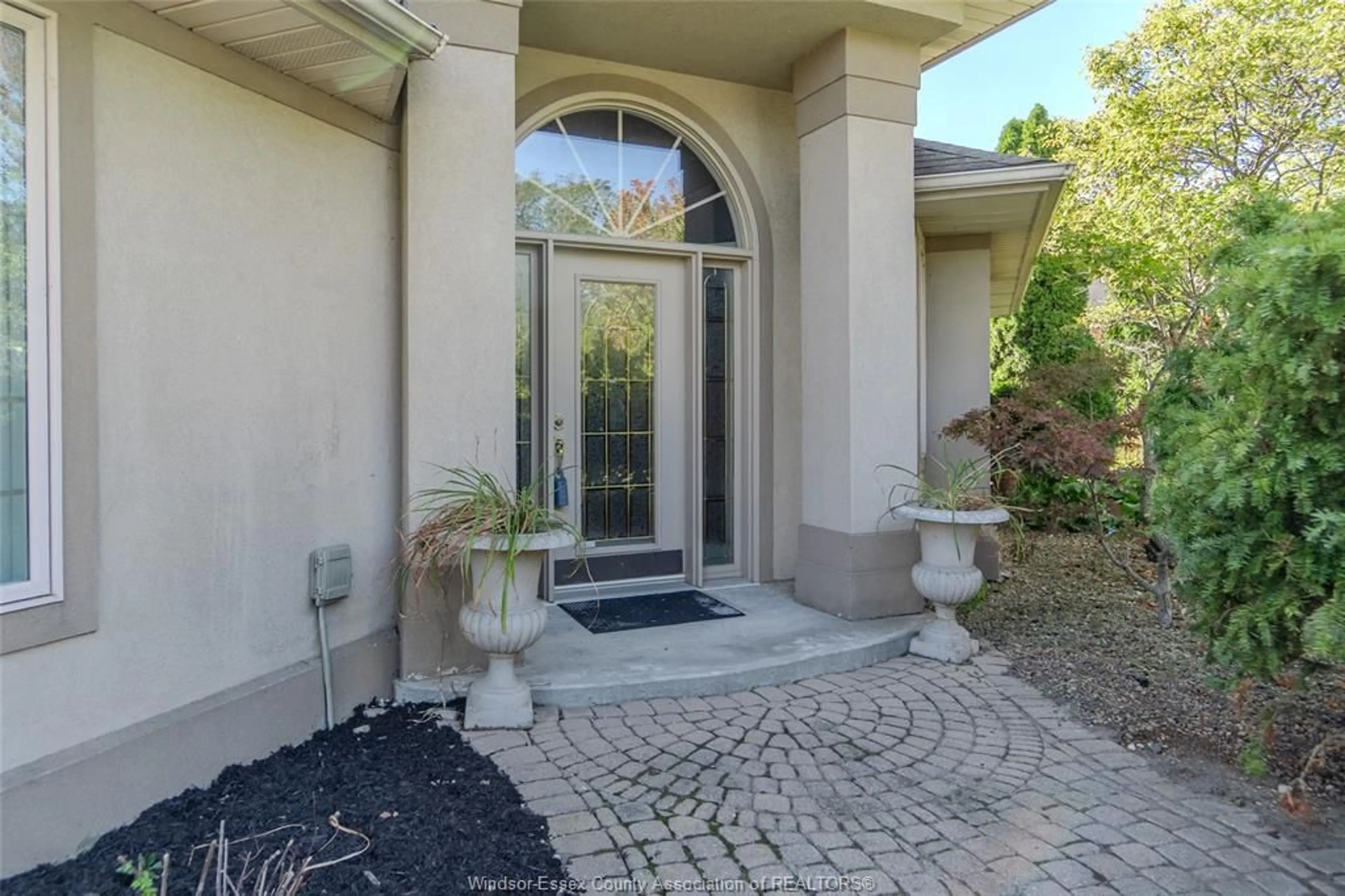 Indoor entryway for 171 Sparling, Belle River Ontario N8L 0G4