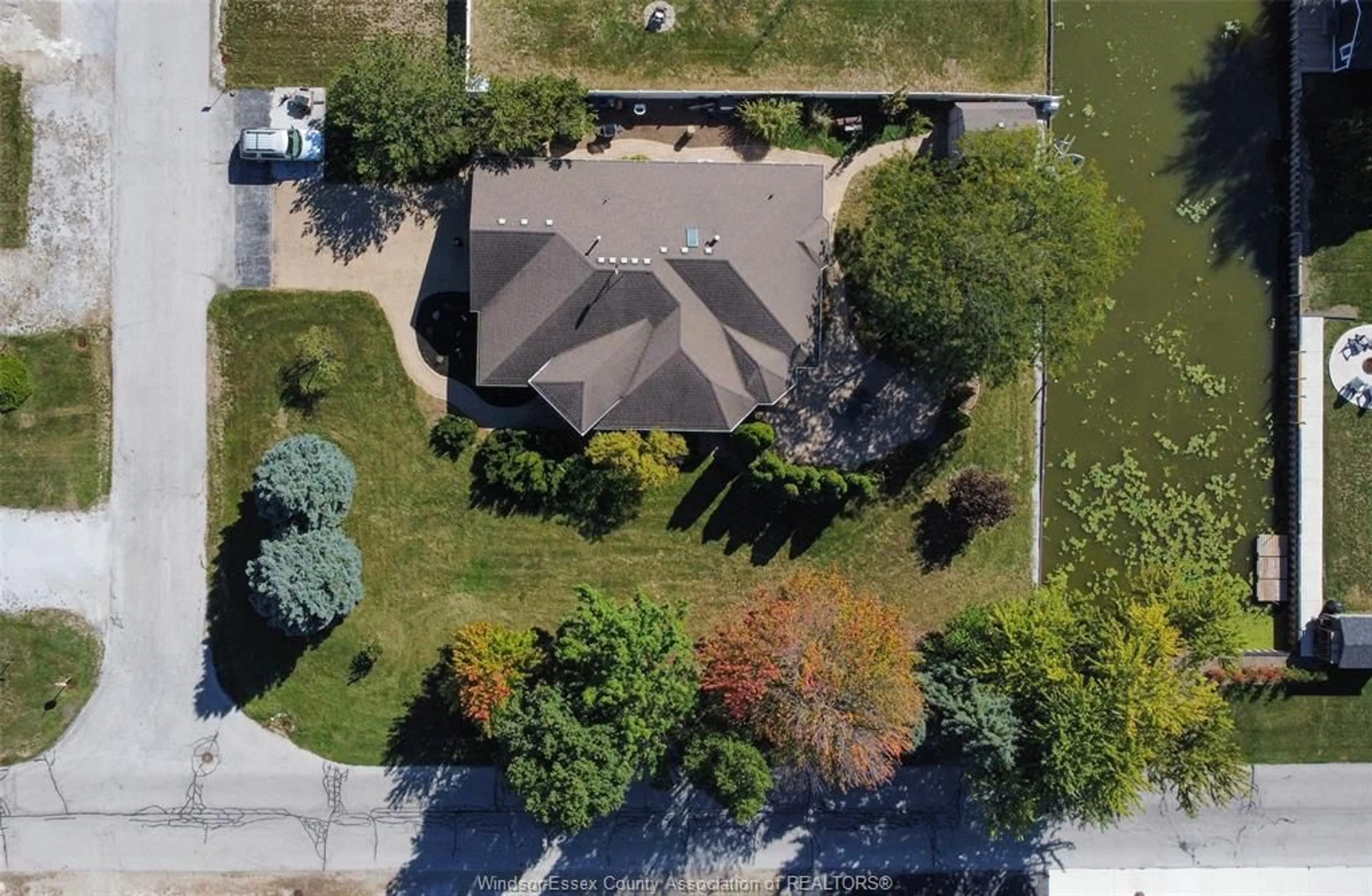 A pic from outside/outdoor area/front of a property/back of a property/a pic from drone, street for 171 Sparling, Belle River Ontario N8L 0G4