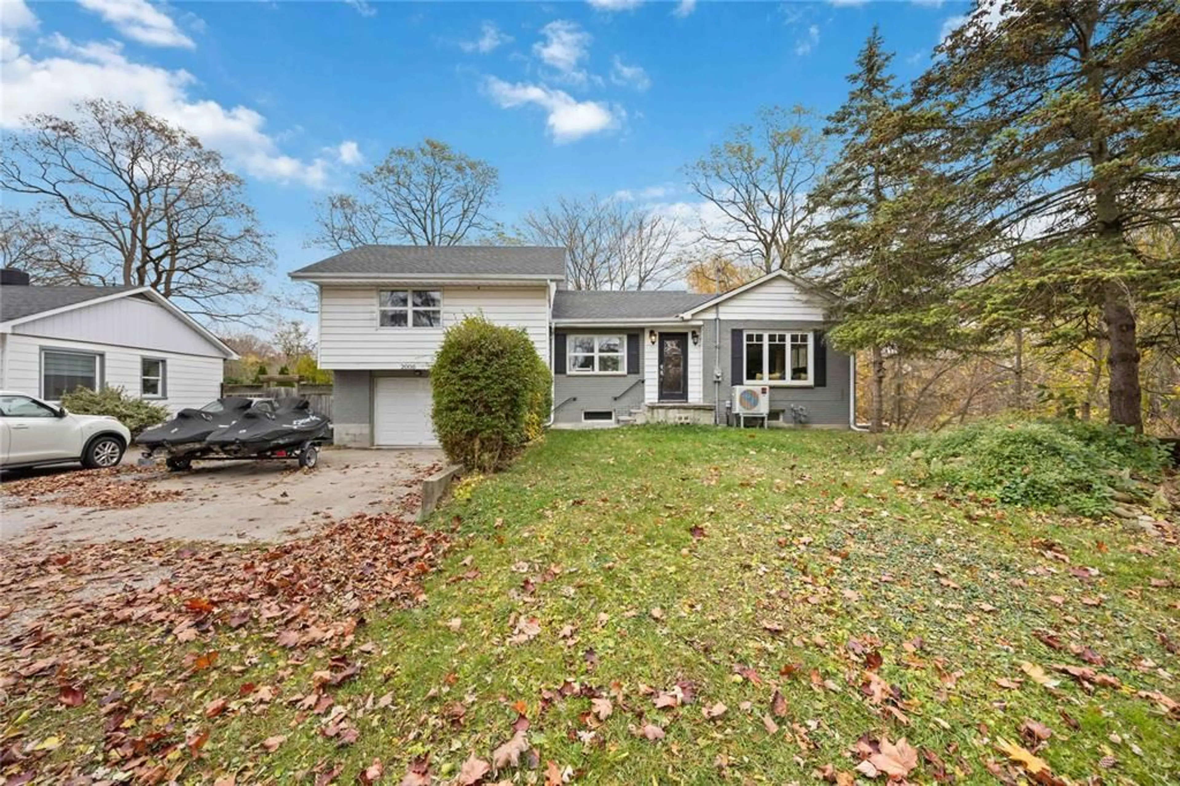 Unknown for 2006 Olive Ave, Sarnia Ontario N0N 1C0