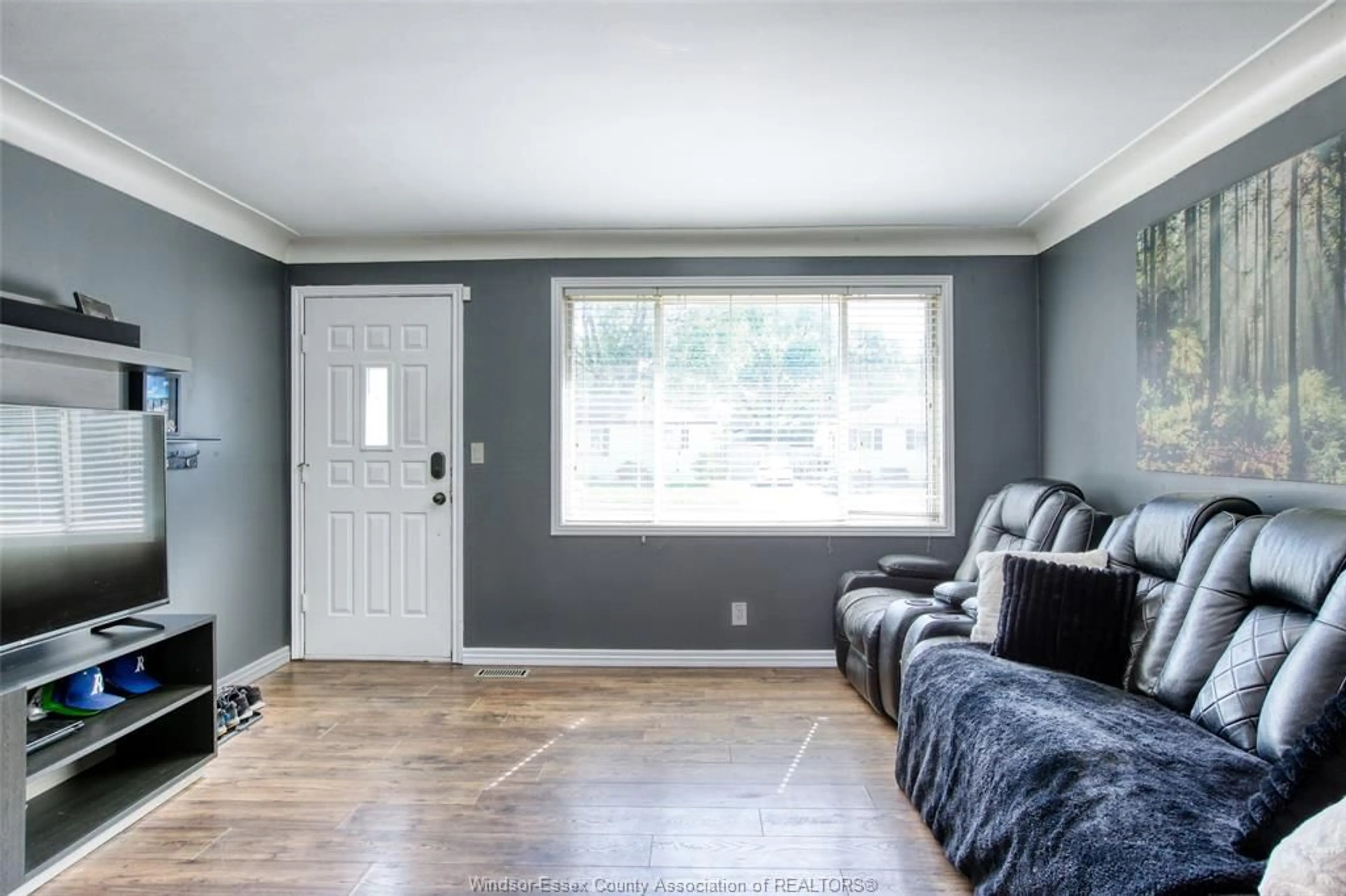 Living room with furniture, unknown for 2980 CLEMENCEAU, Windsor Ontario N8T 2R1