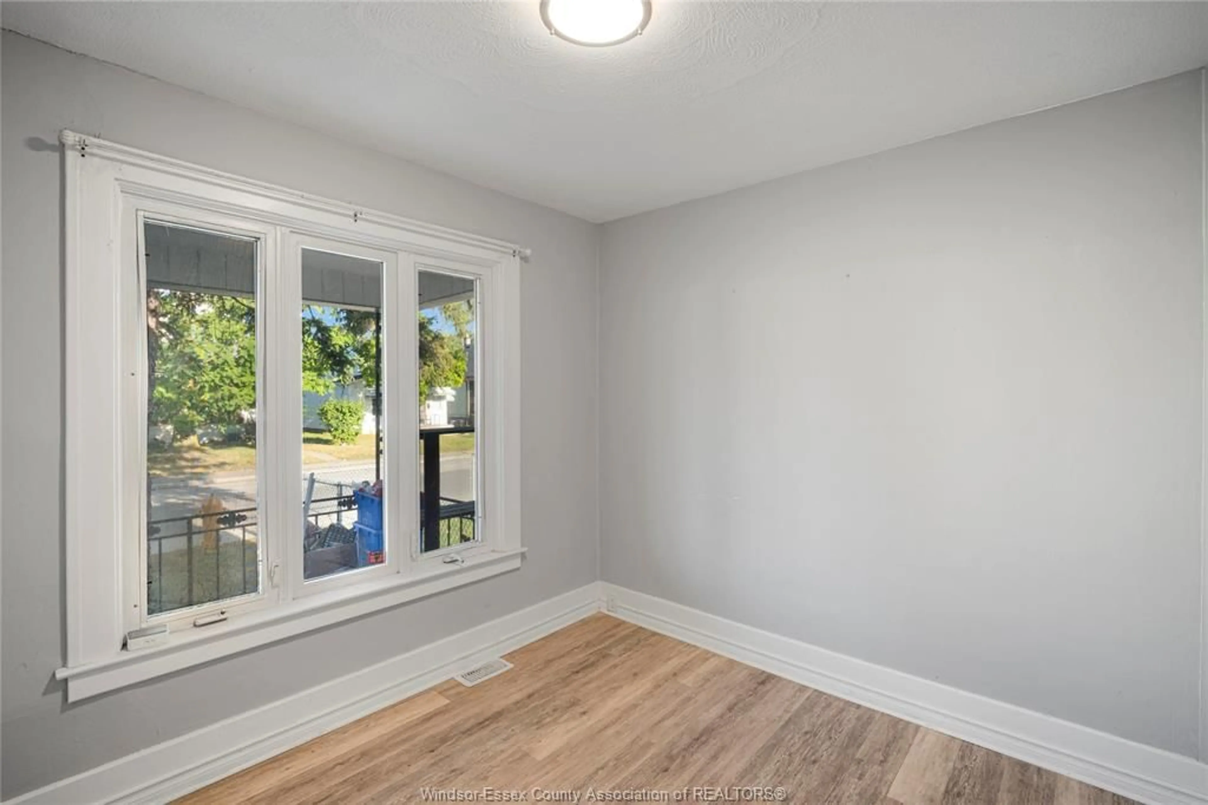 A pic of a room for 1085 Langlois, Windsor Ontario N9A 2H4