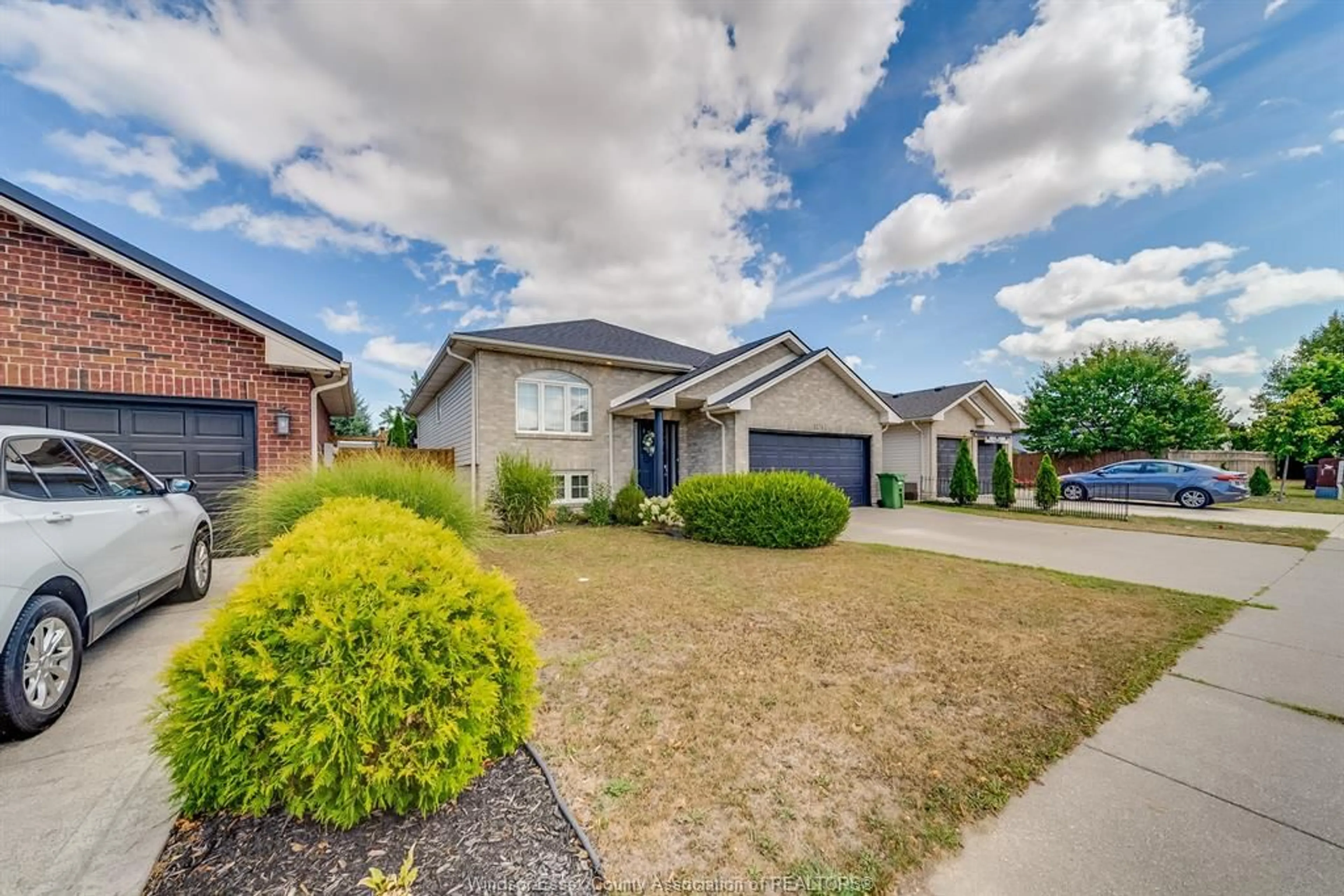 Unknown for 1174 CLOVER, Windsor Ontario N8P 1W1