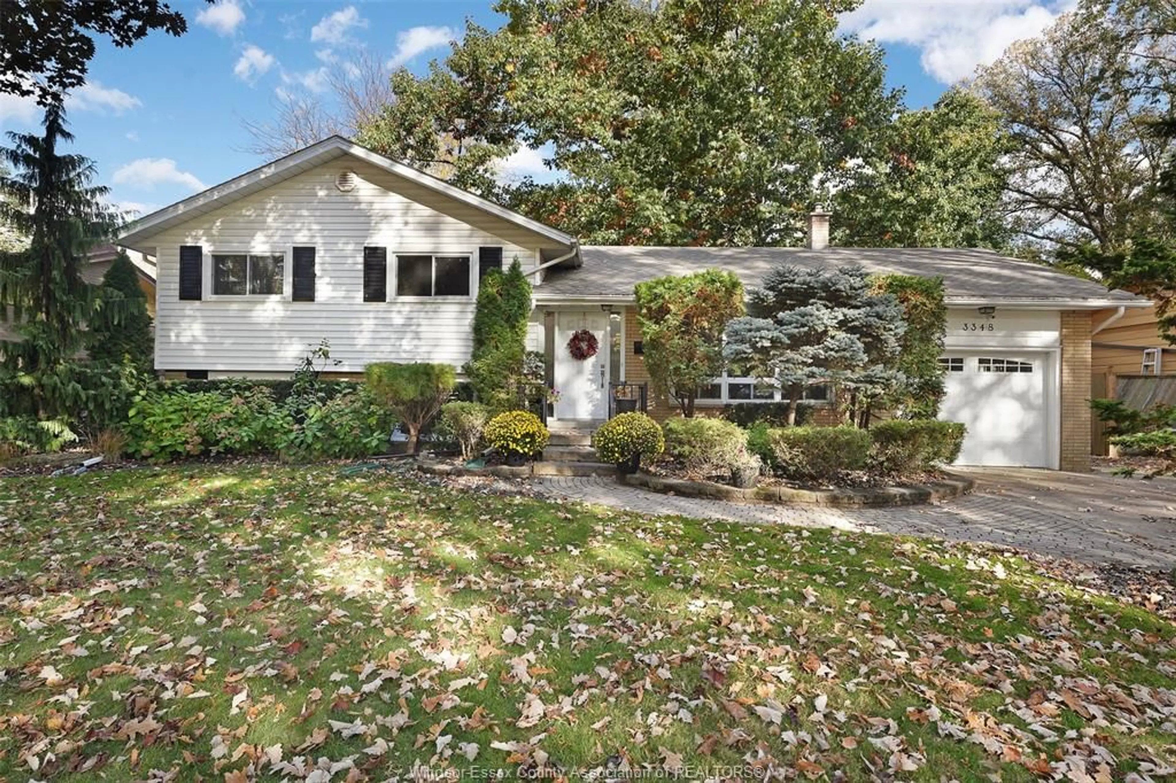 Home with vinyl exterior material, street for 3348 RANDOLPH, Windsor Ontario N9E 3E7