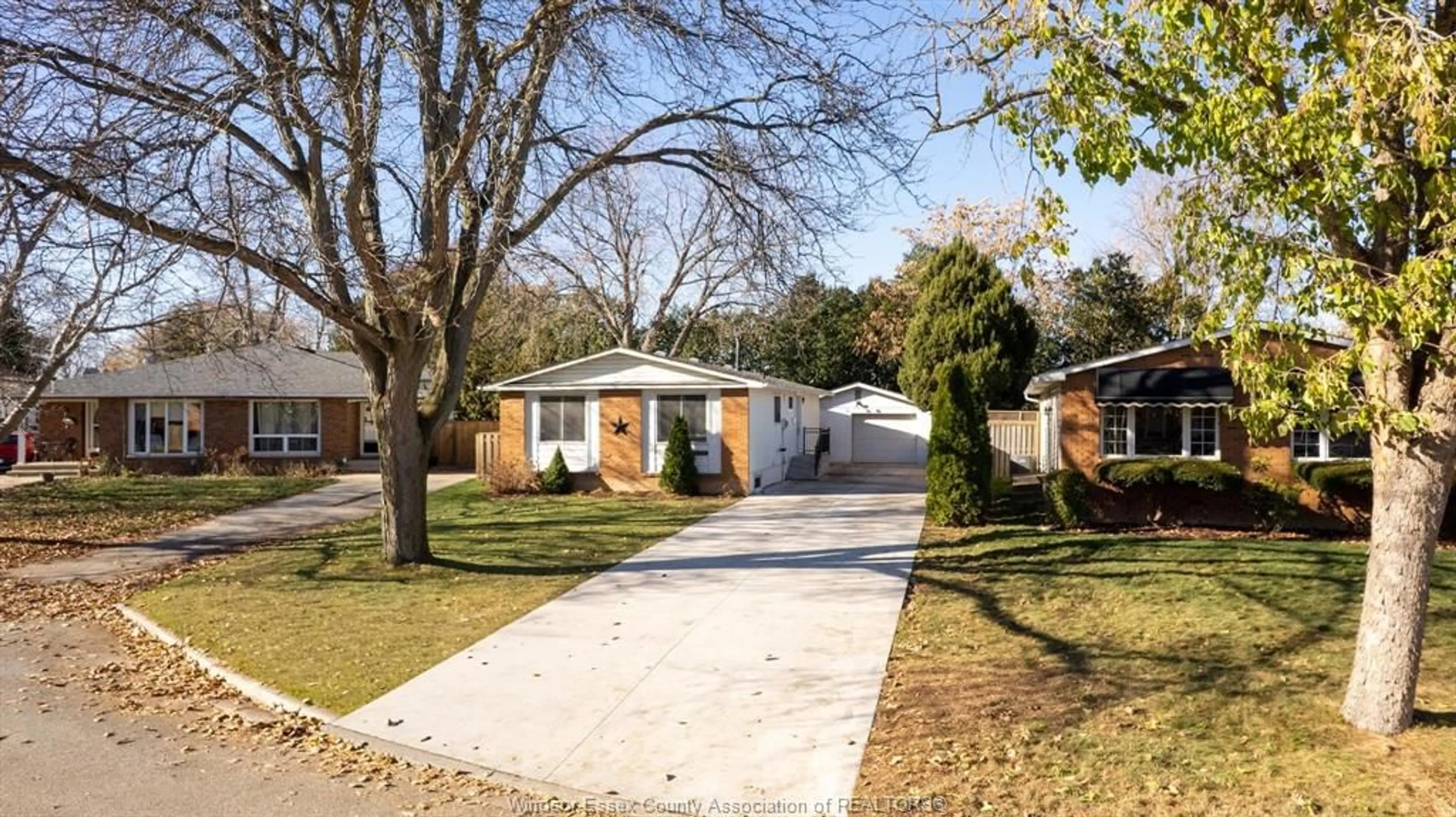 Unknown for 2957 Brimley Dr, Windsor Ontario N8R 1L9