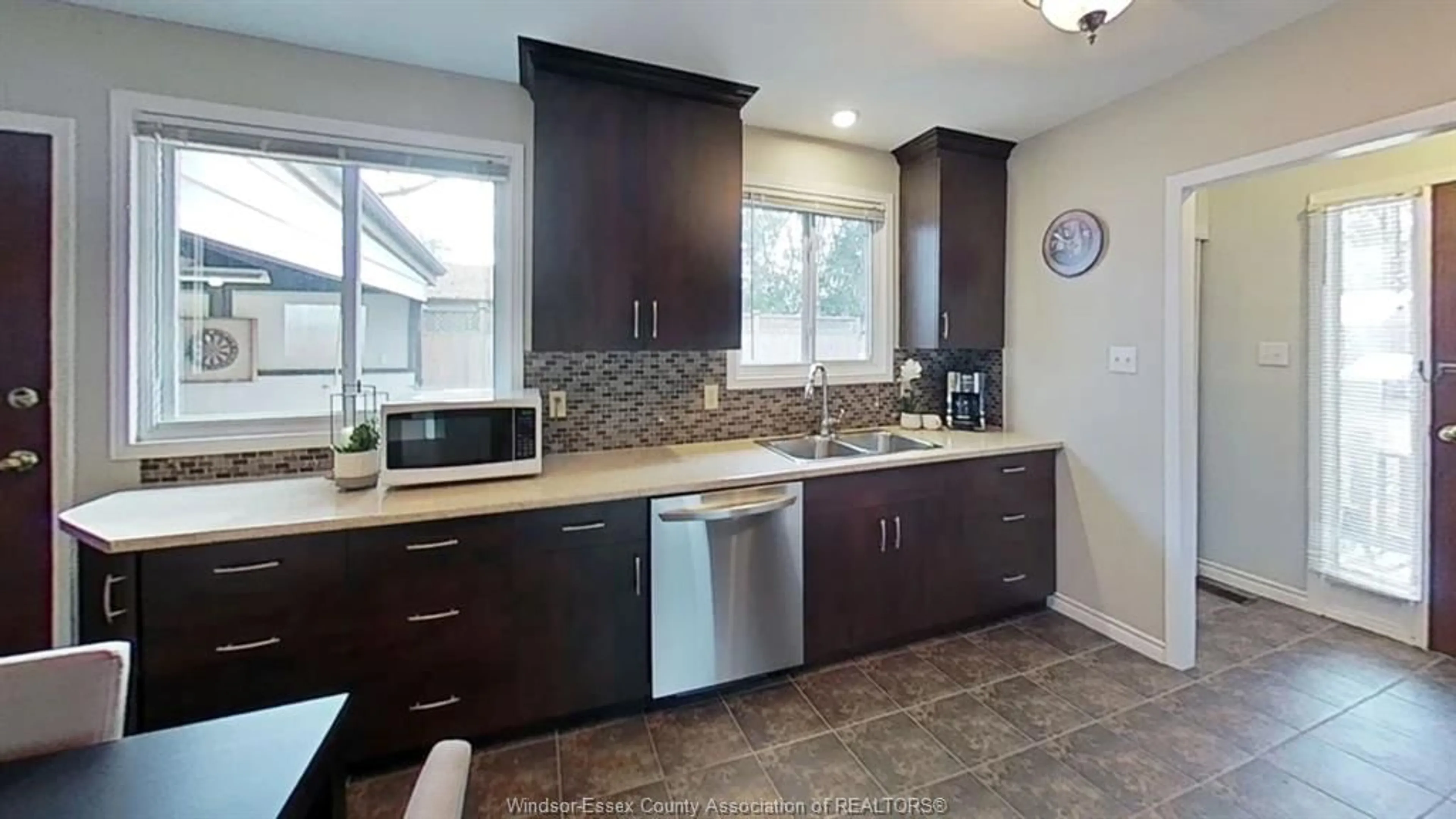 Contemporary kitchen, ceramic/tile floor for 35 Blythewood Cres, Chatham Ontario N7M 5N5