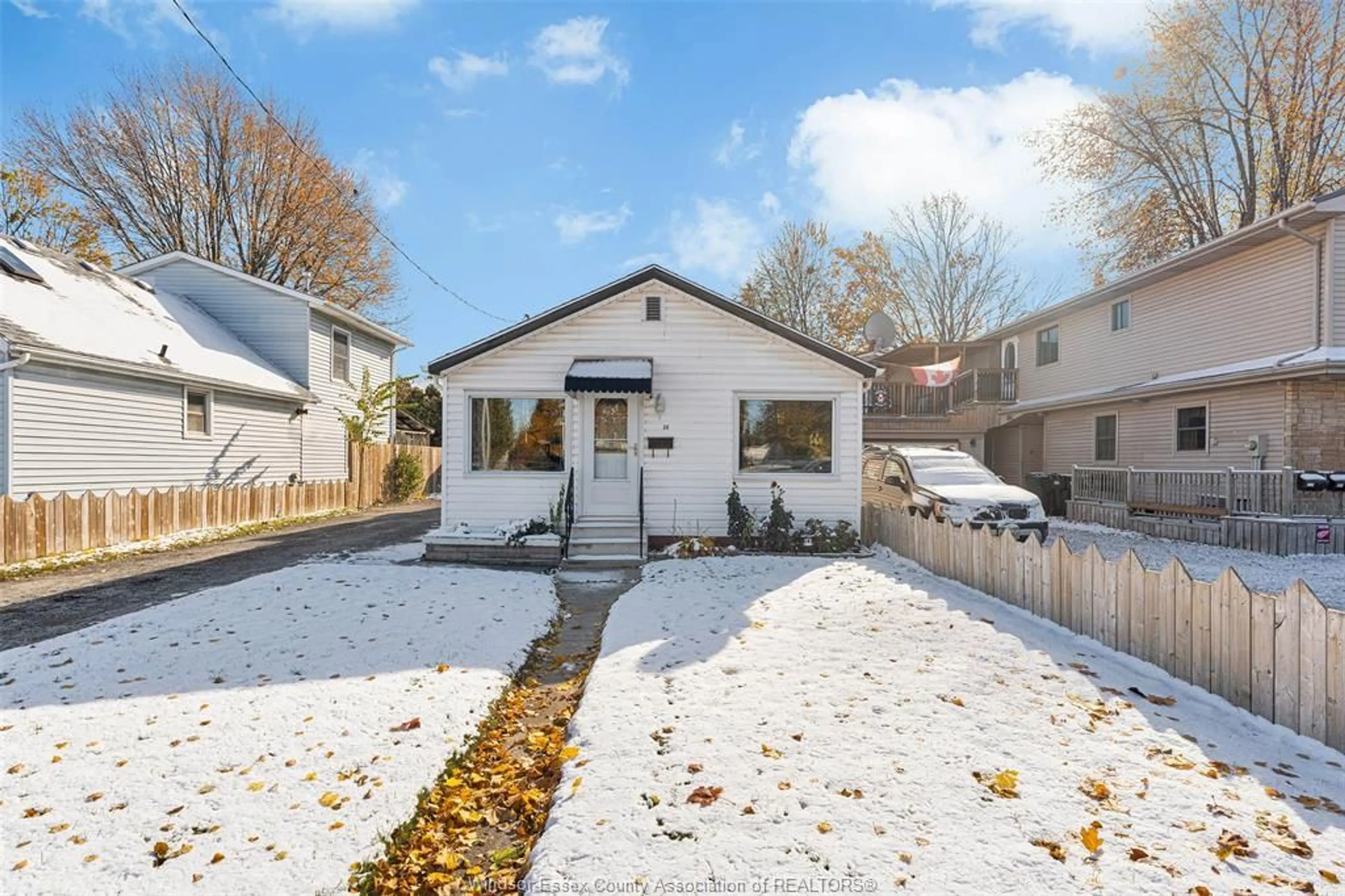 Unknown for 38 MCNAUGHTON Ave, Chatham Ontario N7L 1R1