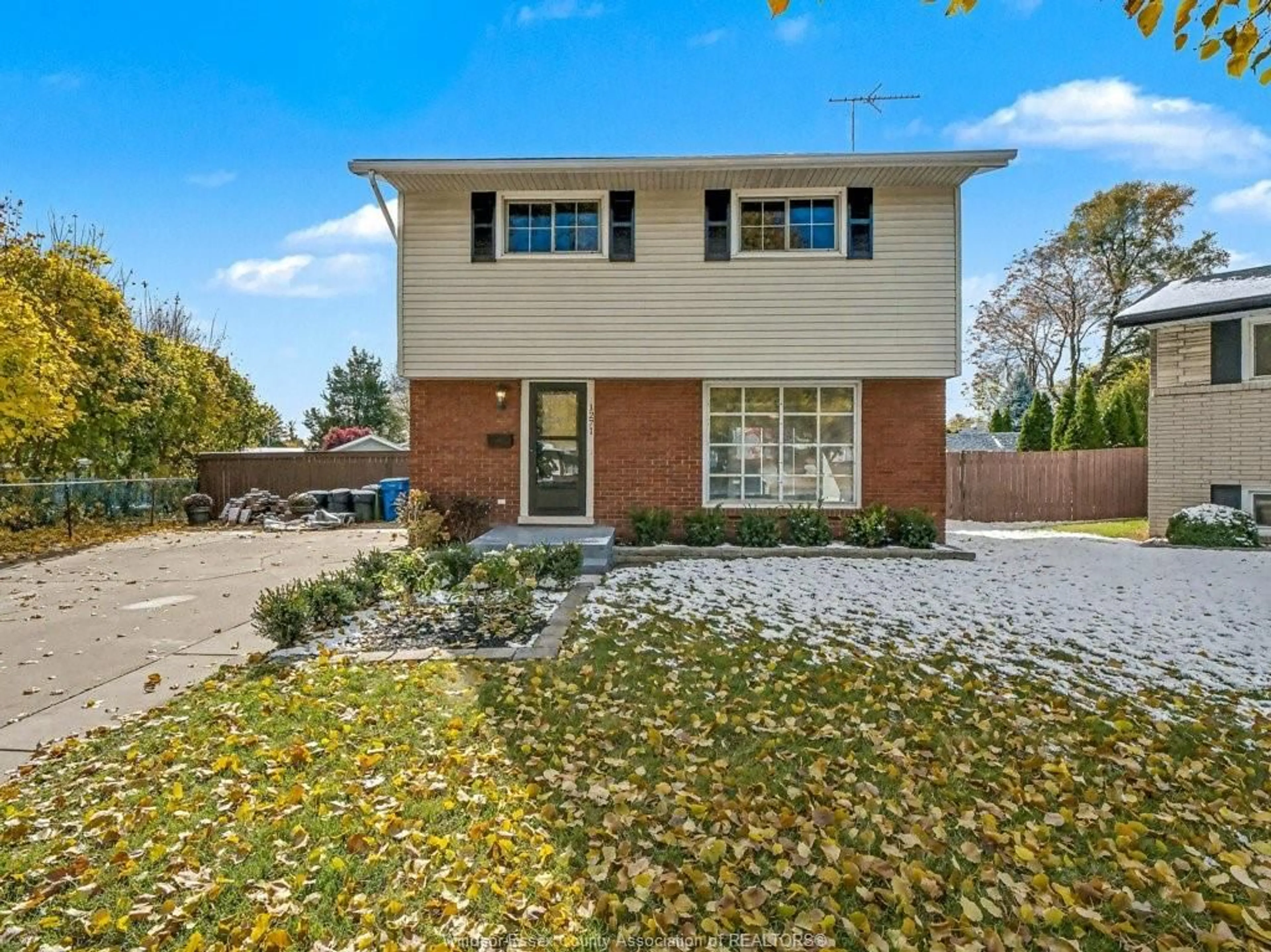 Home with brick exterior material, street for 1271 BROCK, Windsor Ontario N9C 2V4