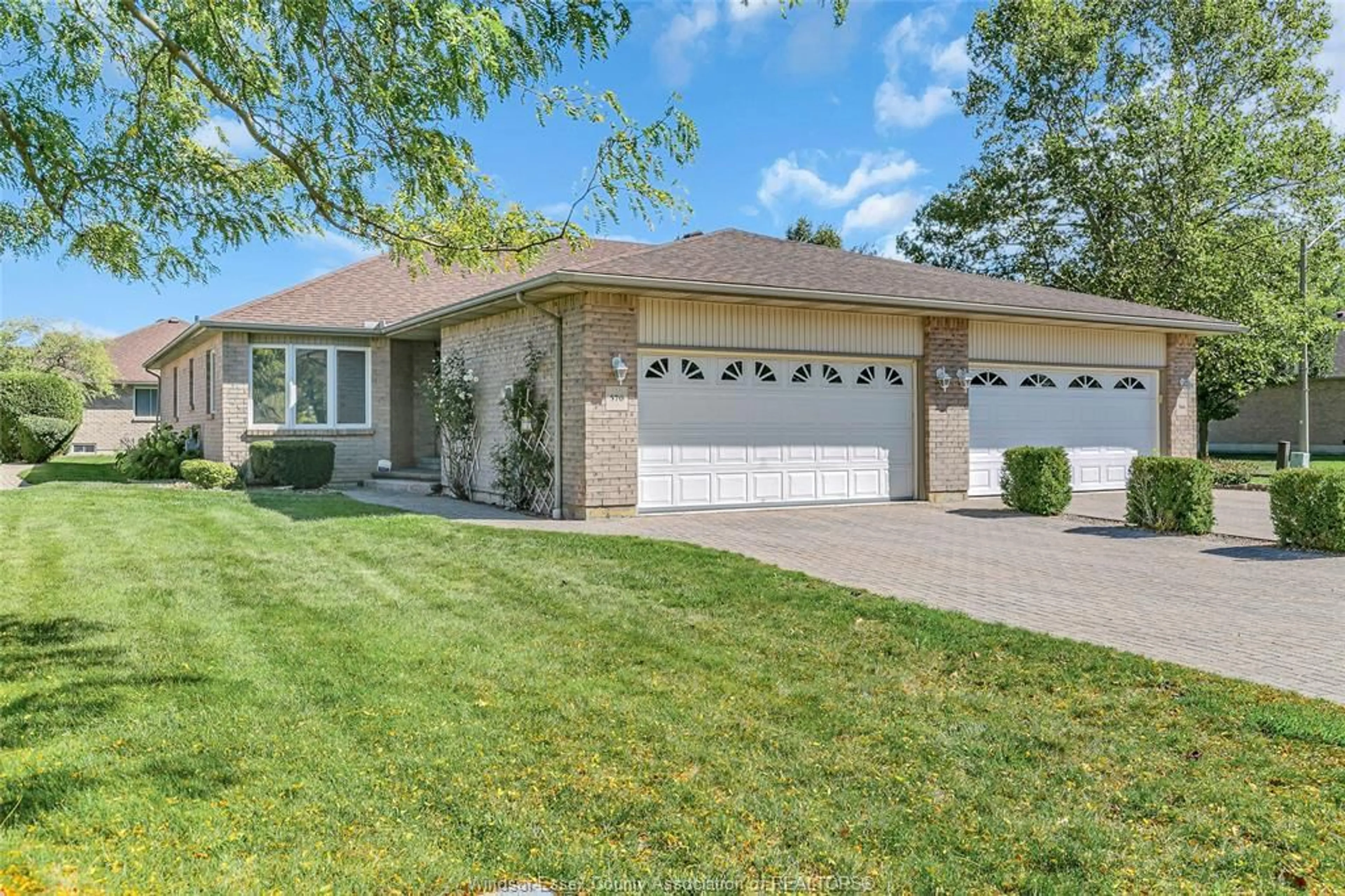 Home with brick exterior material, street for 570 RODFAM, Windsor Ontario N9G 2W1