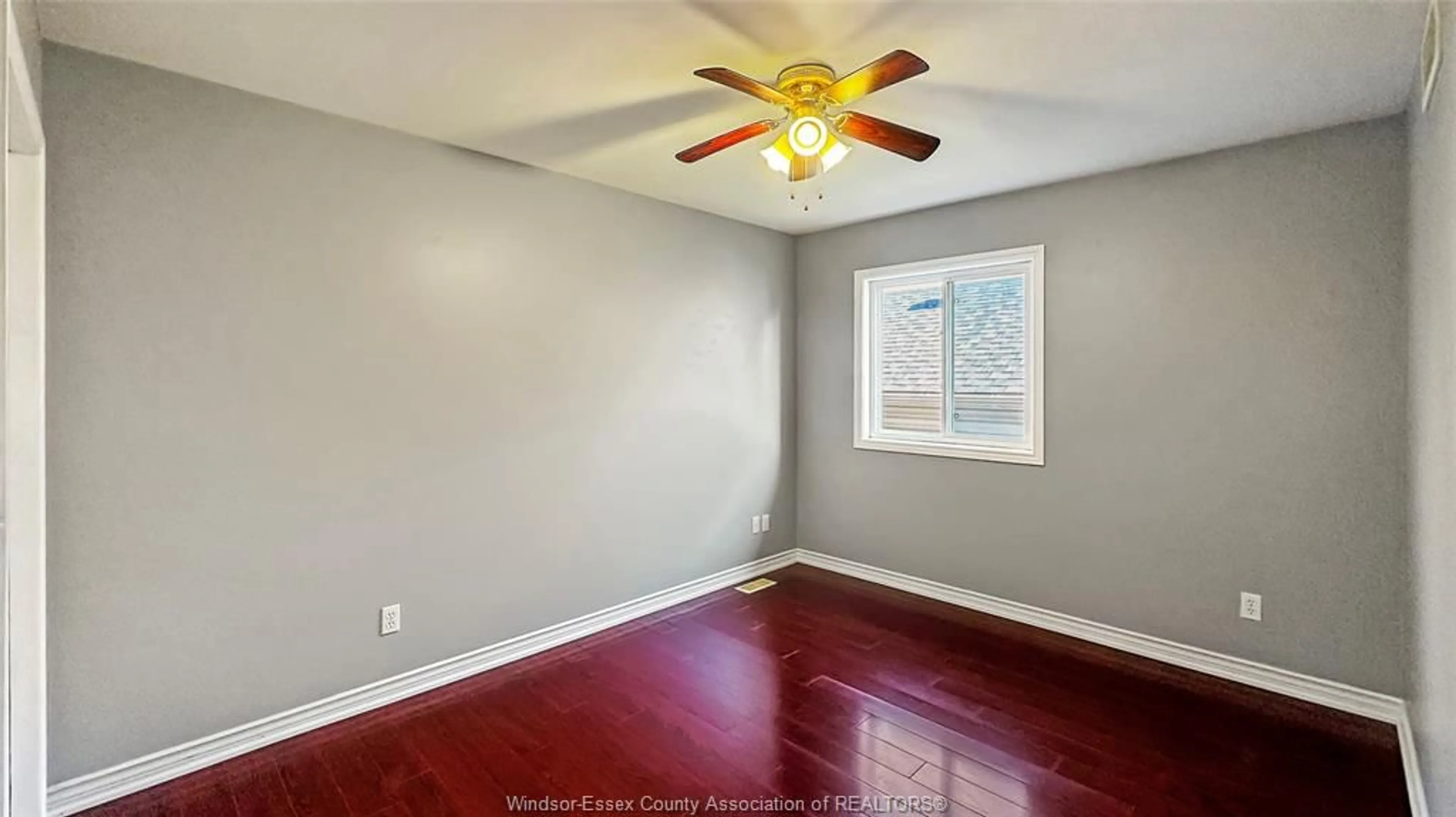 A pic of a room for 4663 HELSINKI Cres, Windsor Ontario N9G 3G2