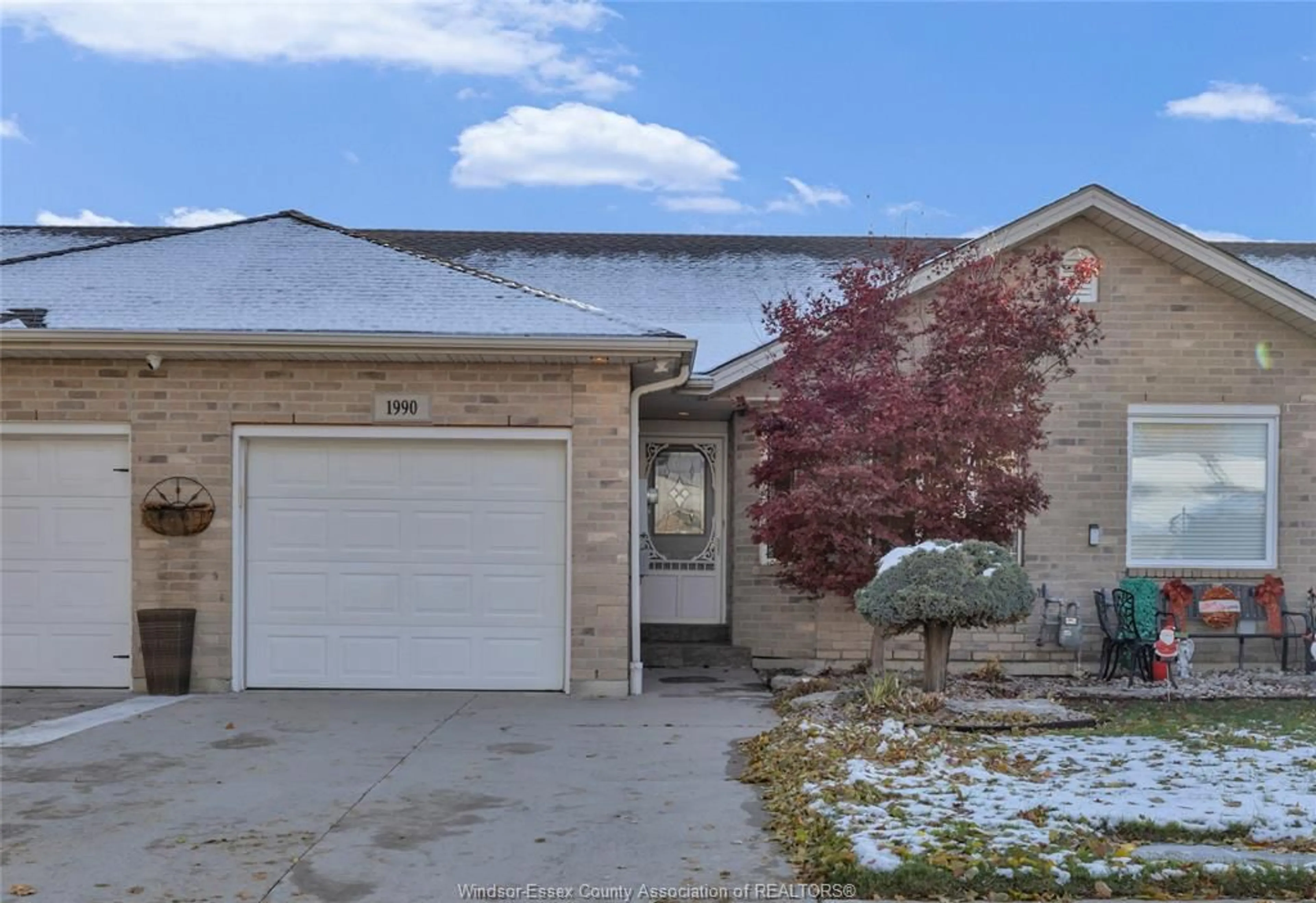 Unknown for 1990 Clover Ave., Windsor Ontario N8P 1W6