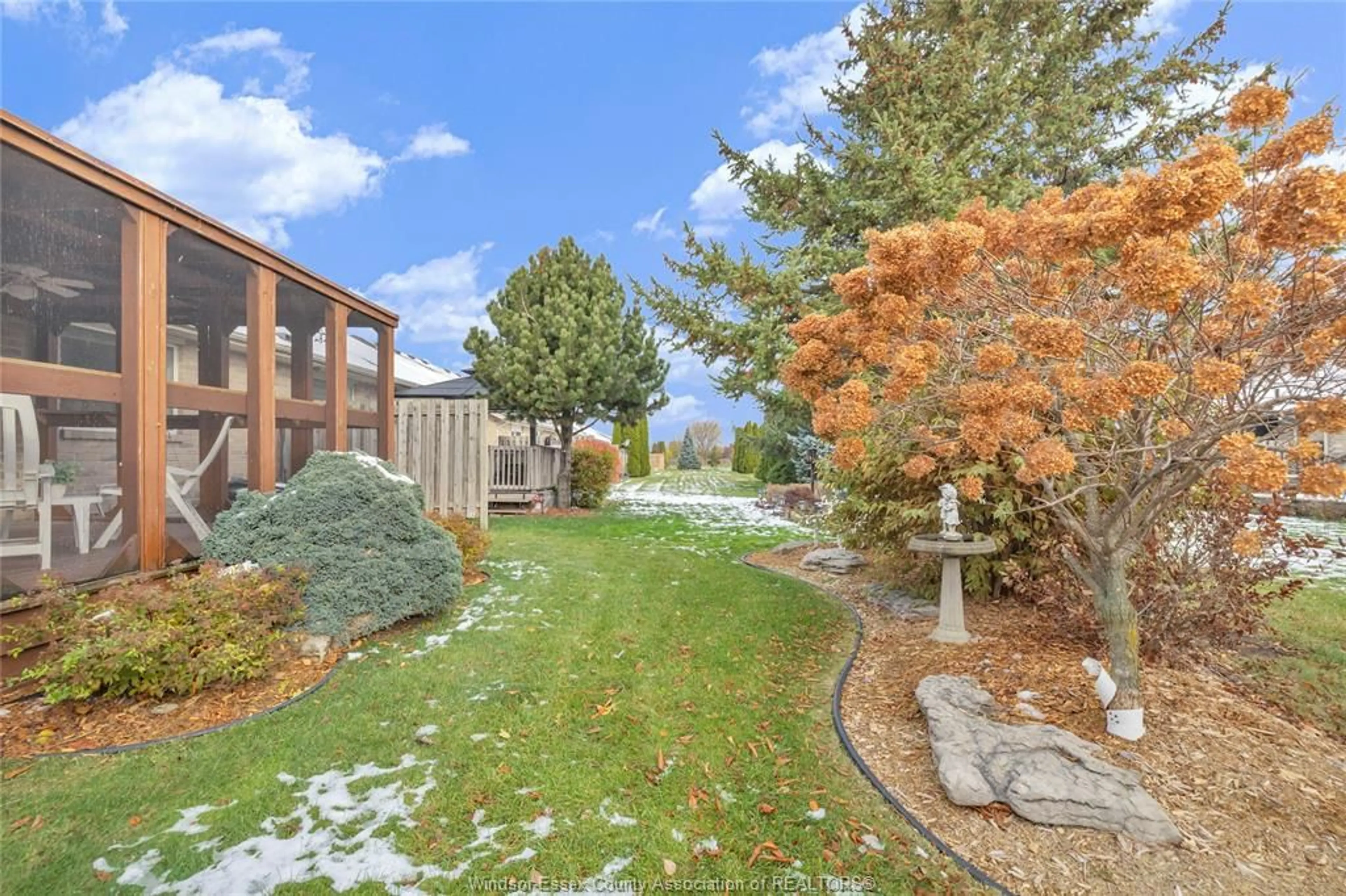 Patio, mountain view for 1990 Clover Ave., Windsor Ontario N8P 1W6