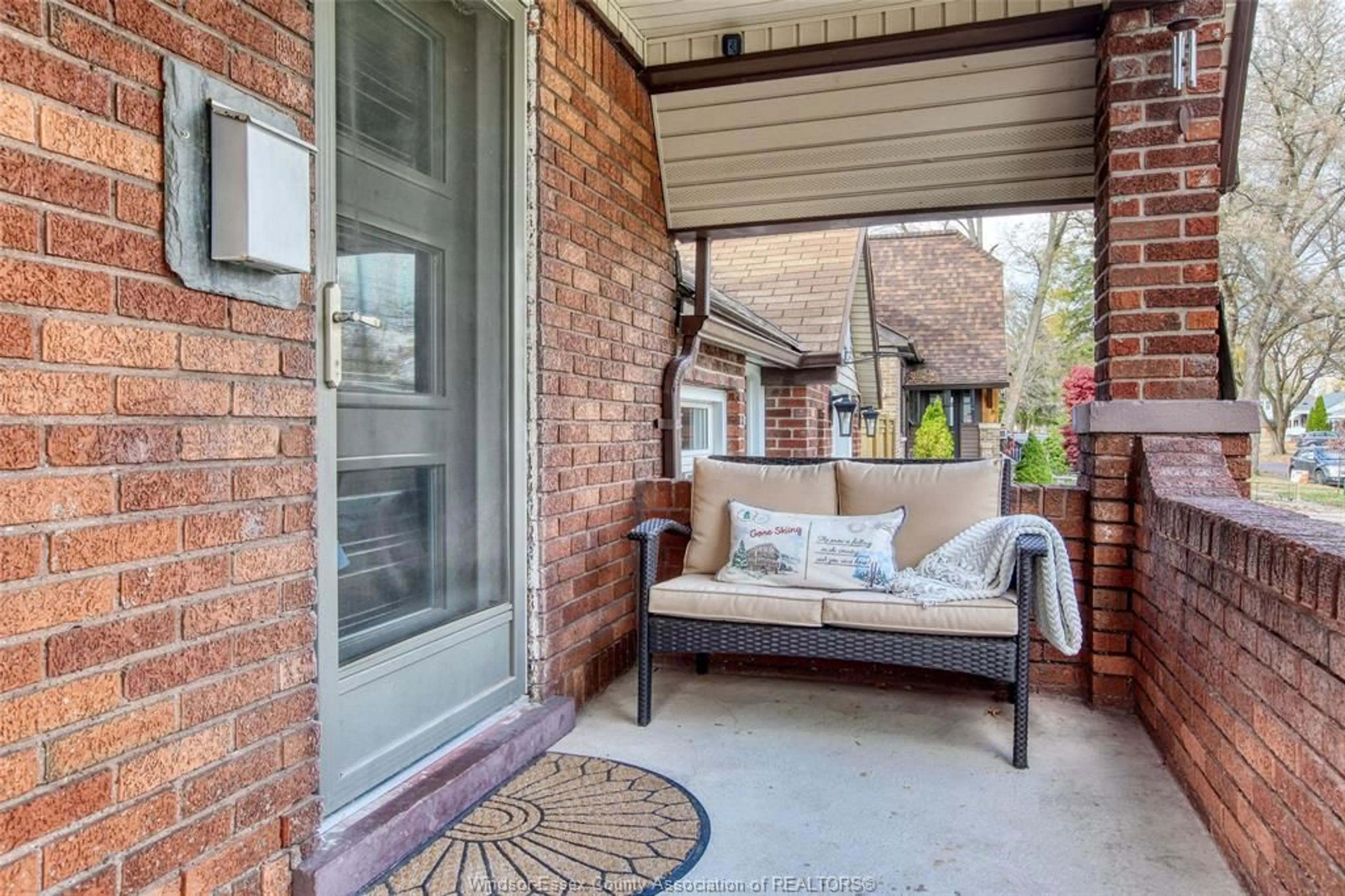 Unknown for 2993 RANDOLPH, Windsor Ontario N9E 3E3