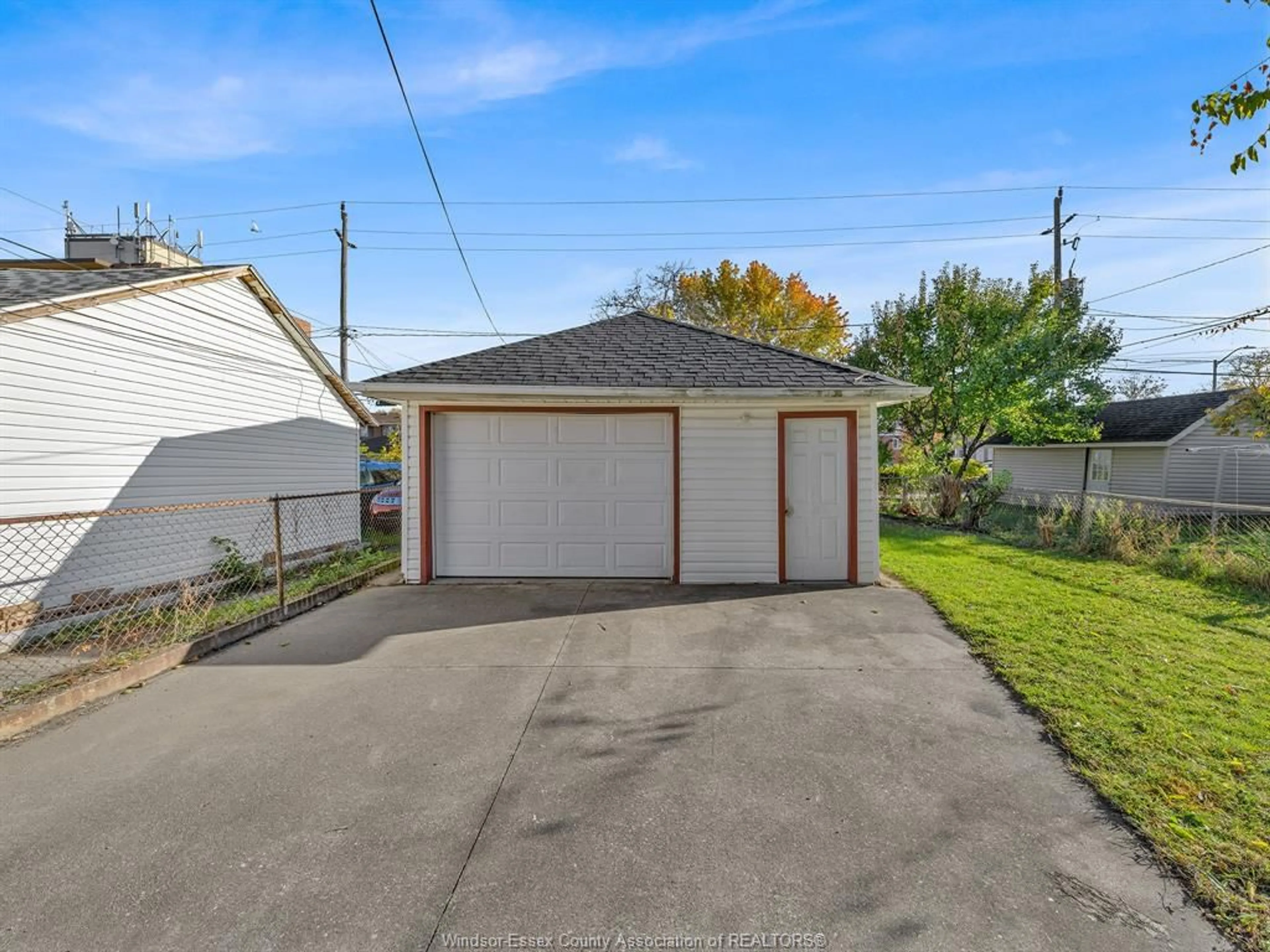 Unknown for 1384 PARENT, Windsor Ontario N8X 4J3