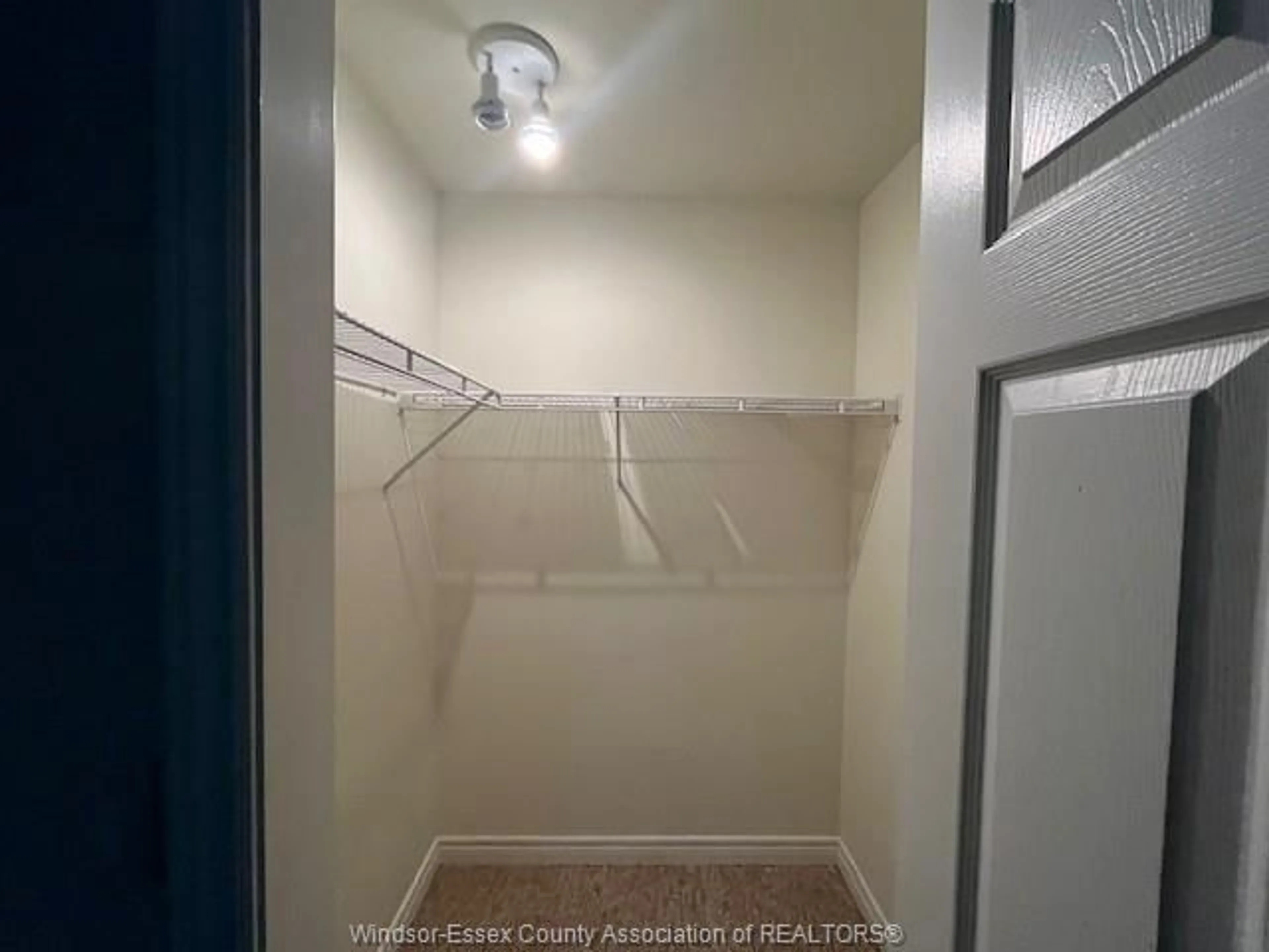 Unknown for 40 SANTOS, Kingsville Ontario N8Y 3Z5