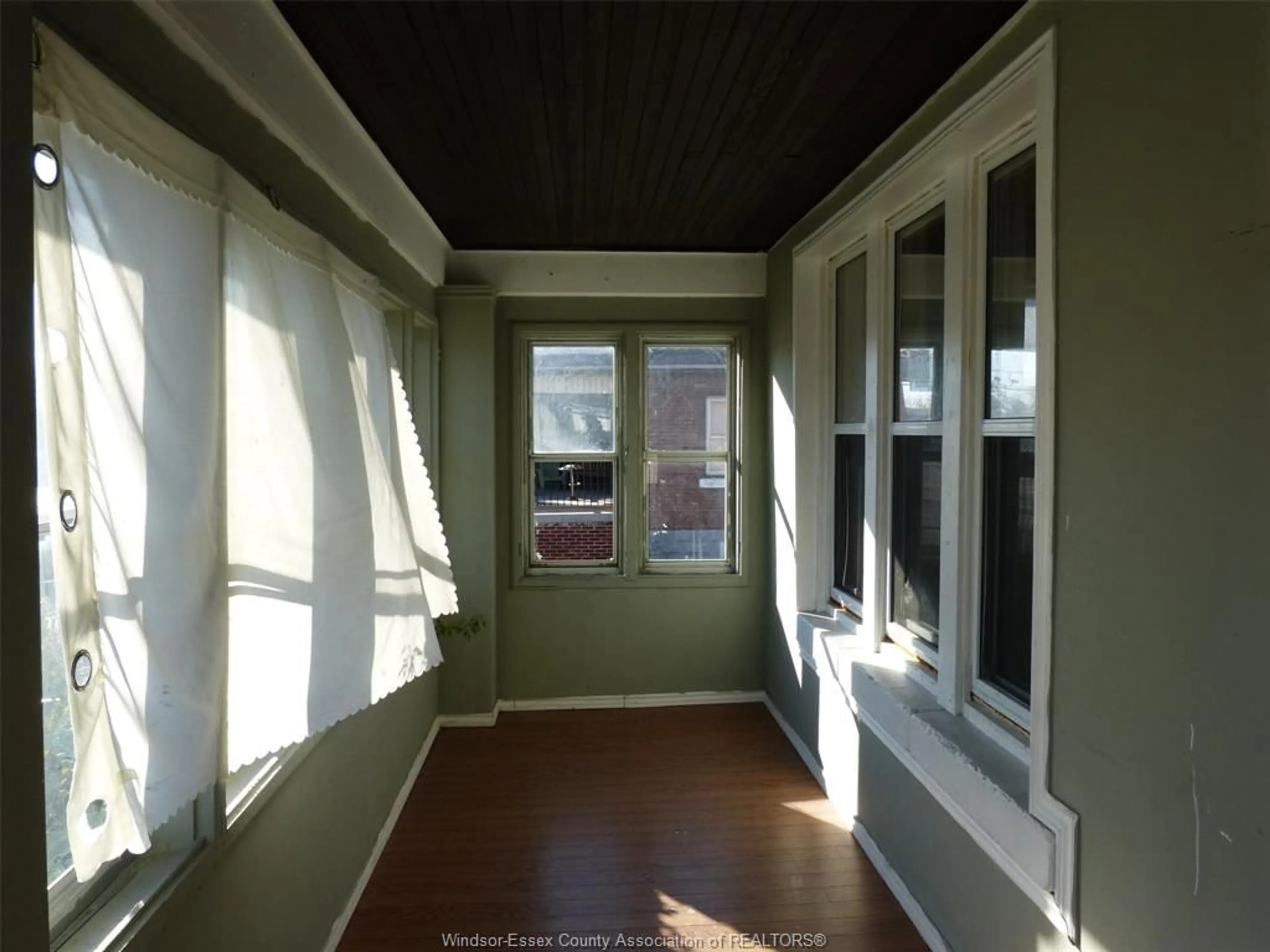 Unknown for 1434 TECUMSEH Blvd, Windsor Ontario N8X 1H5