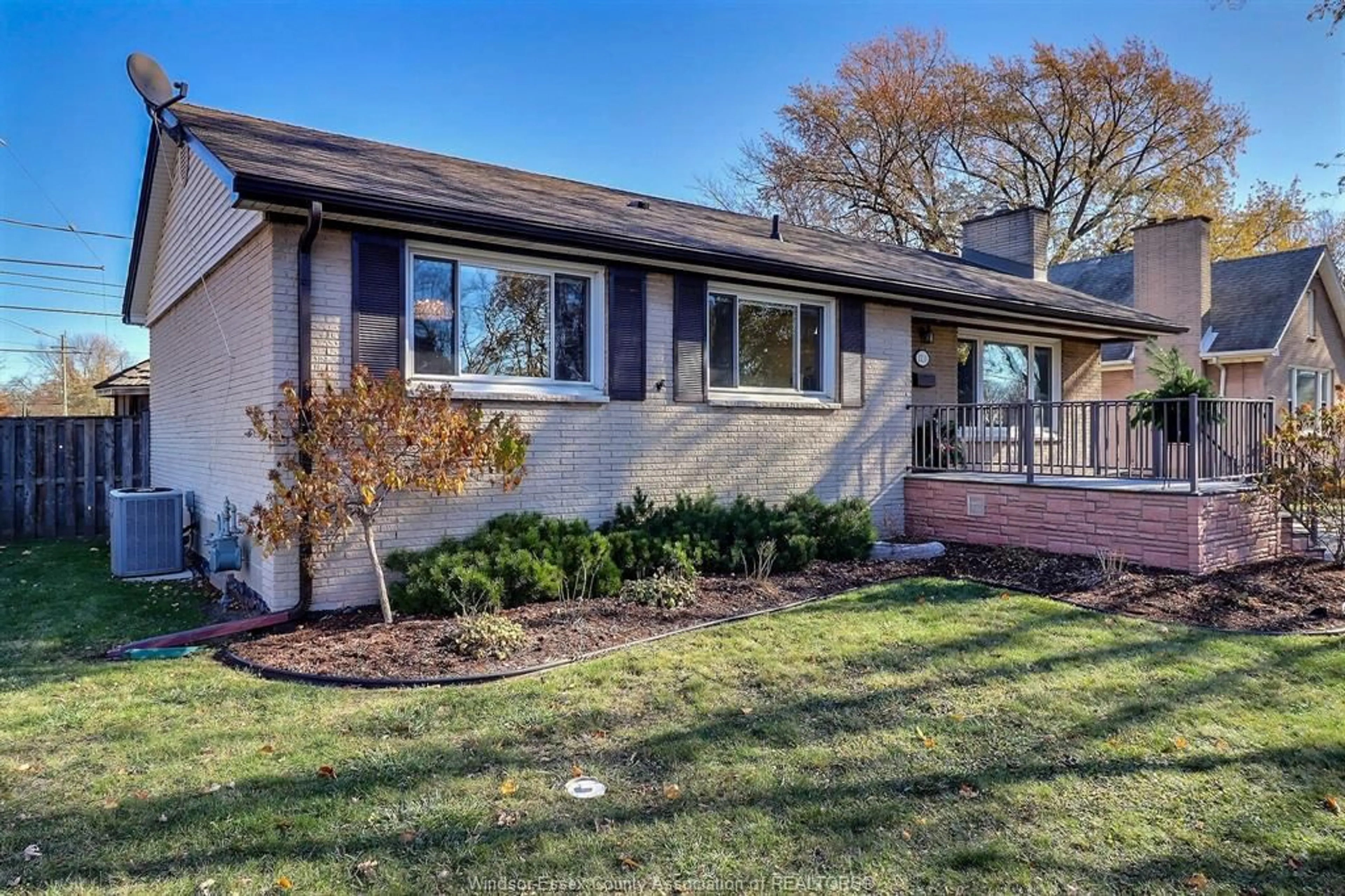 Home with brick exterior material, street for 1310 VIRGINIA Ave, Windsor Ontario N8S 2Z4