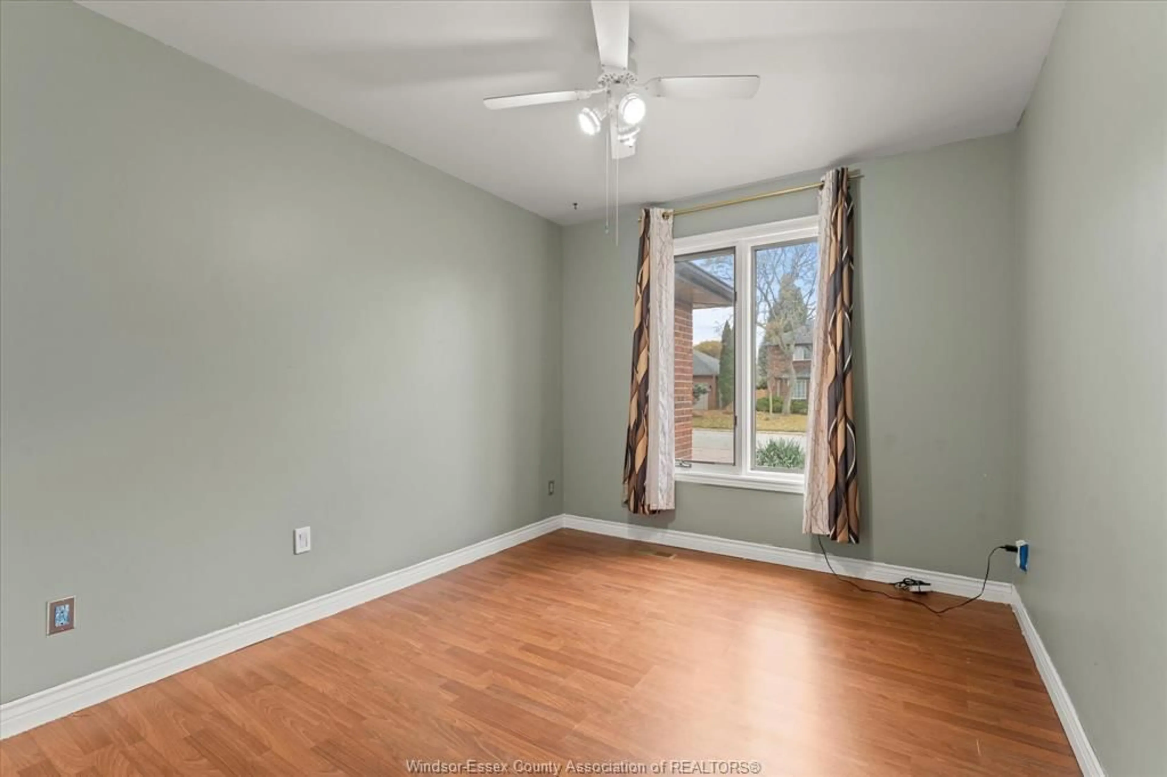 A pic of a room for 5753 BISHOP St, LaSalle Ontario N9H 1N8