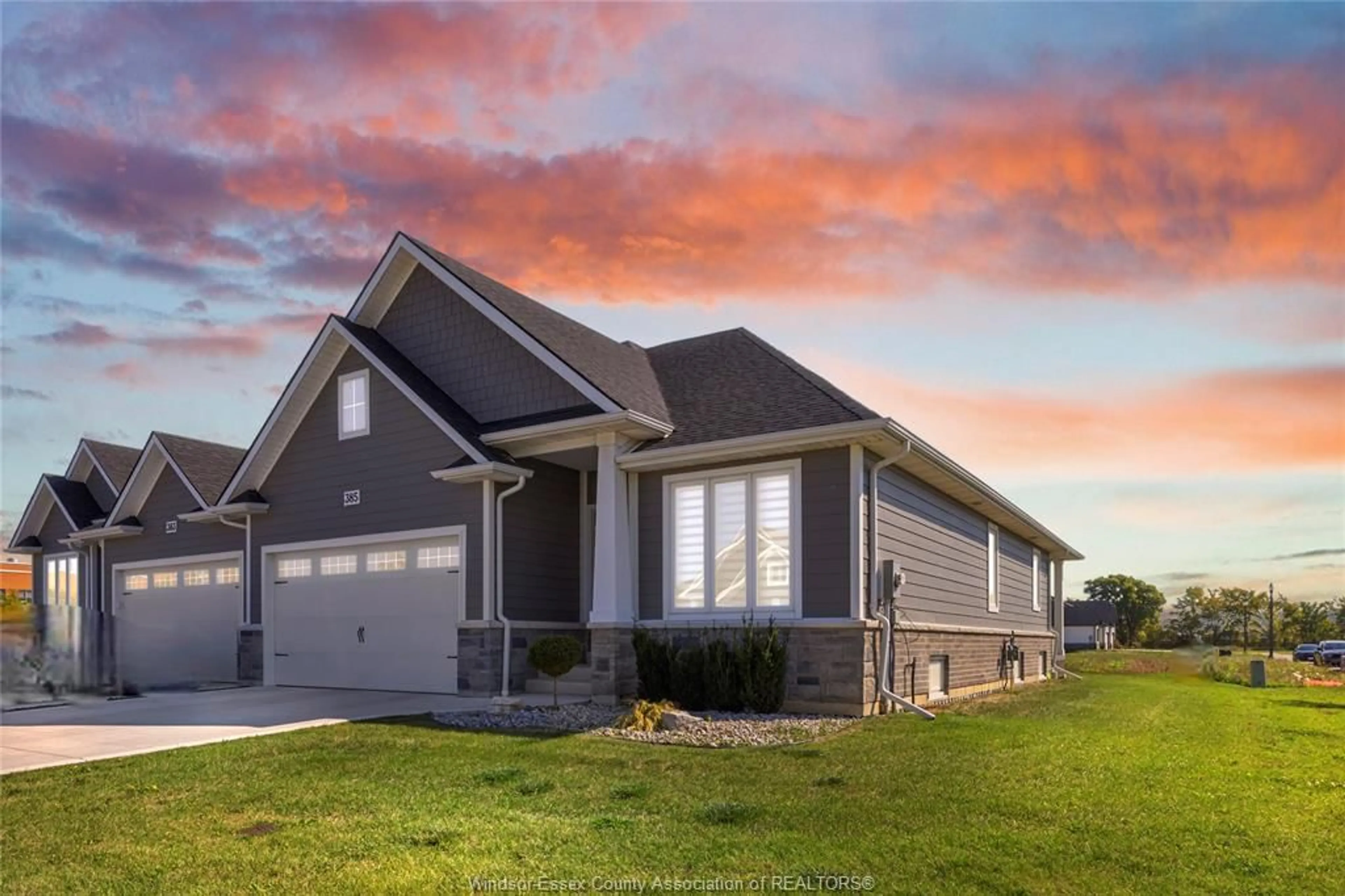 Home with vinyl exterior material, unknown for 385 MATESE St, Lakeshore Ontario N8L 0X5