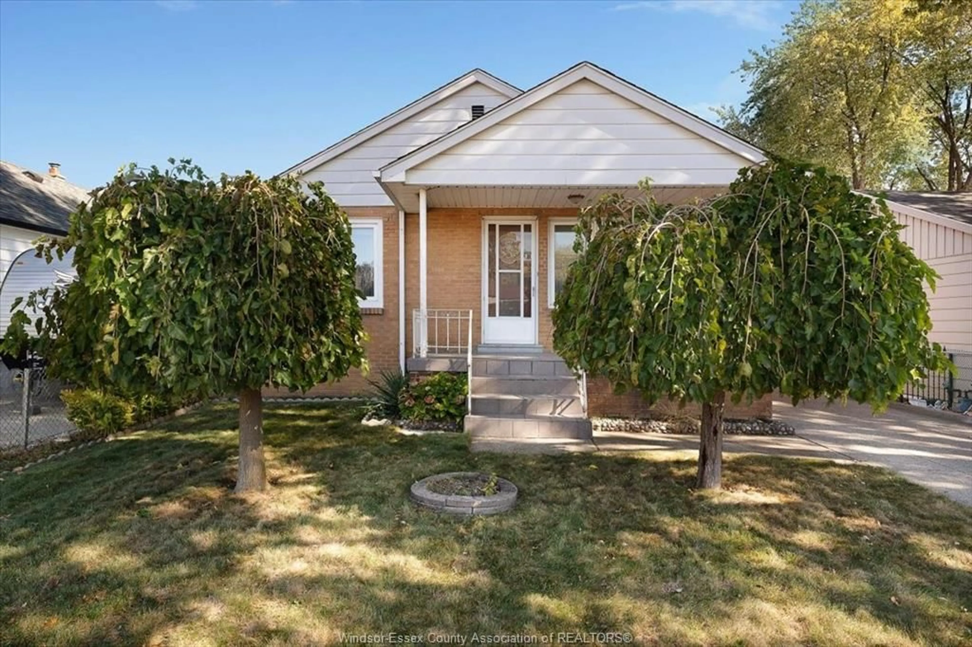 Unknown for 2478 MEIGHEN Rd, Windsor Ontario N8W 4C1