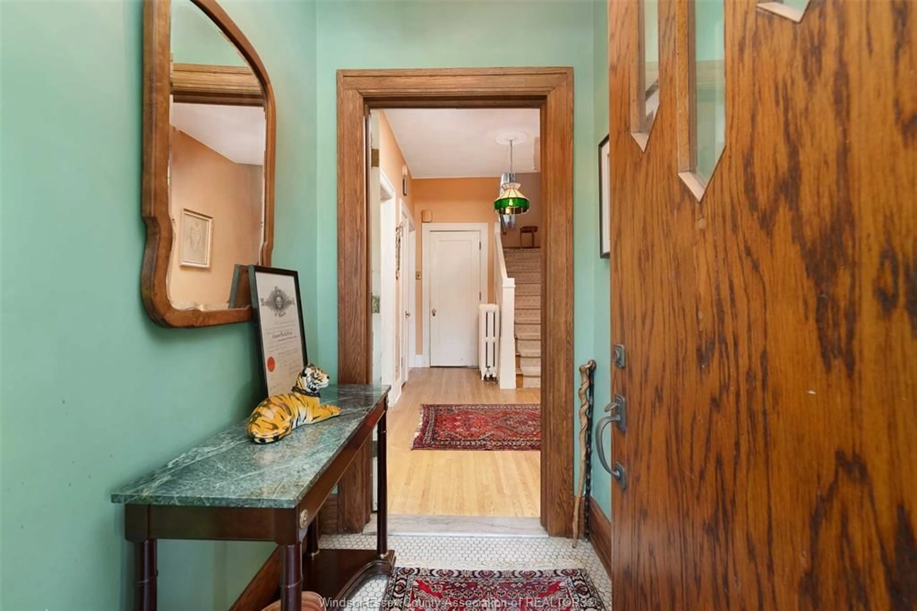 Indoor entryway for 1195 ARGYLE Rd, Windsor Ontario N8Y 3K2