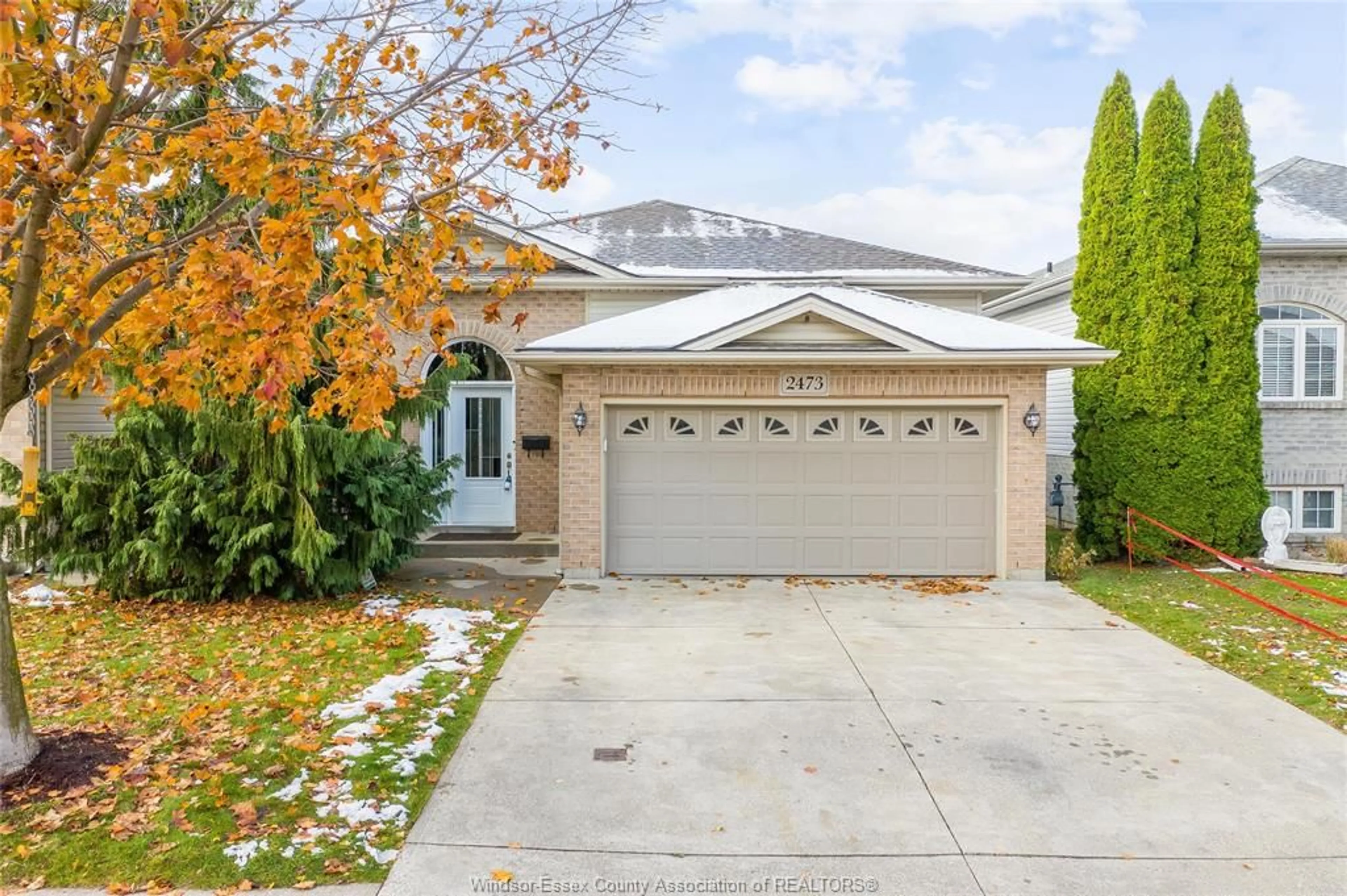 Home with vinyl exterior material, street for 2473 KATELLA Ave, Windsor Ontario N8N 1M2