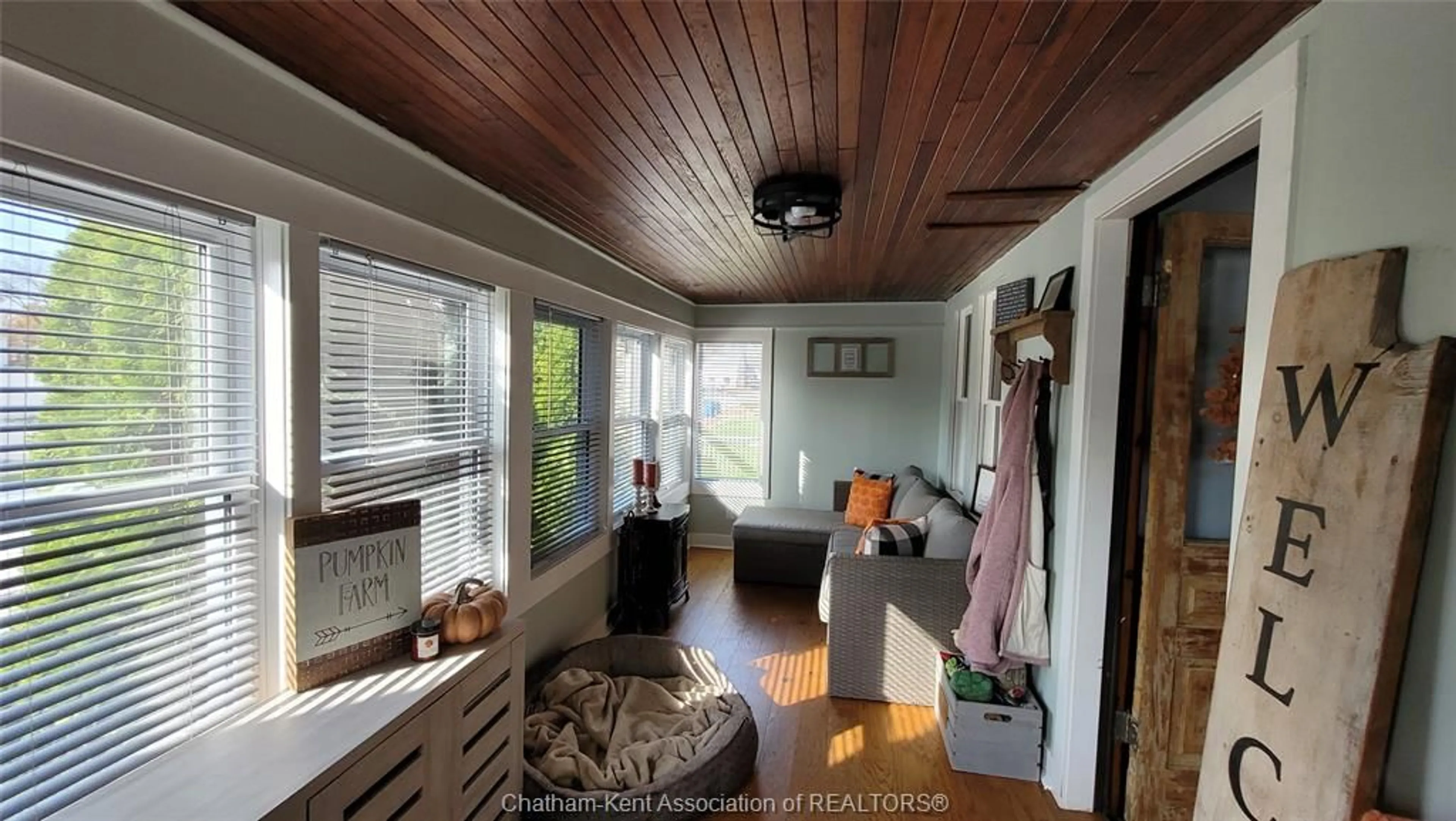 A pic of a room for 412 Lafontaine St, Wallaceburg Ontario N8A 4J2