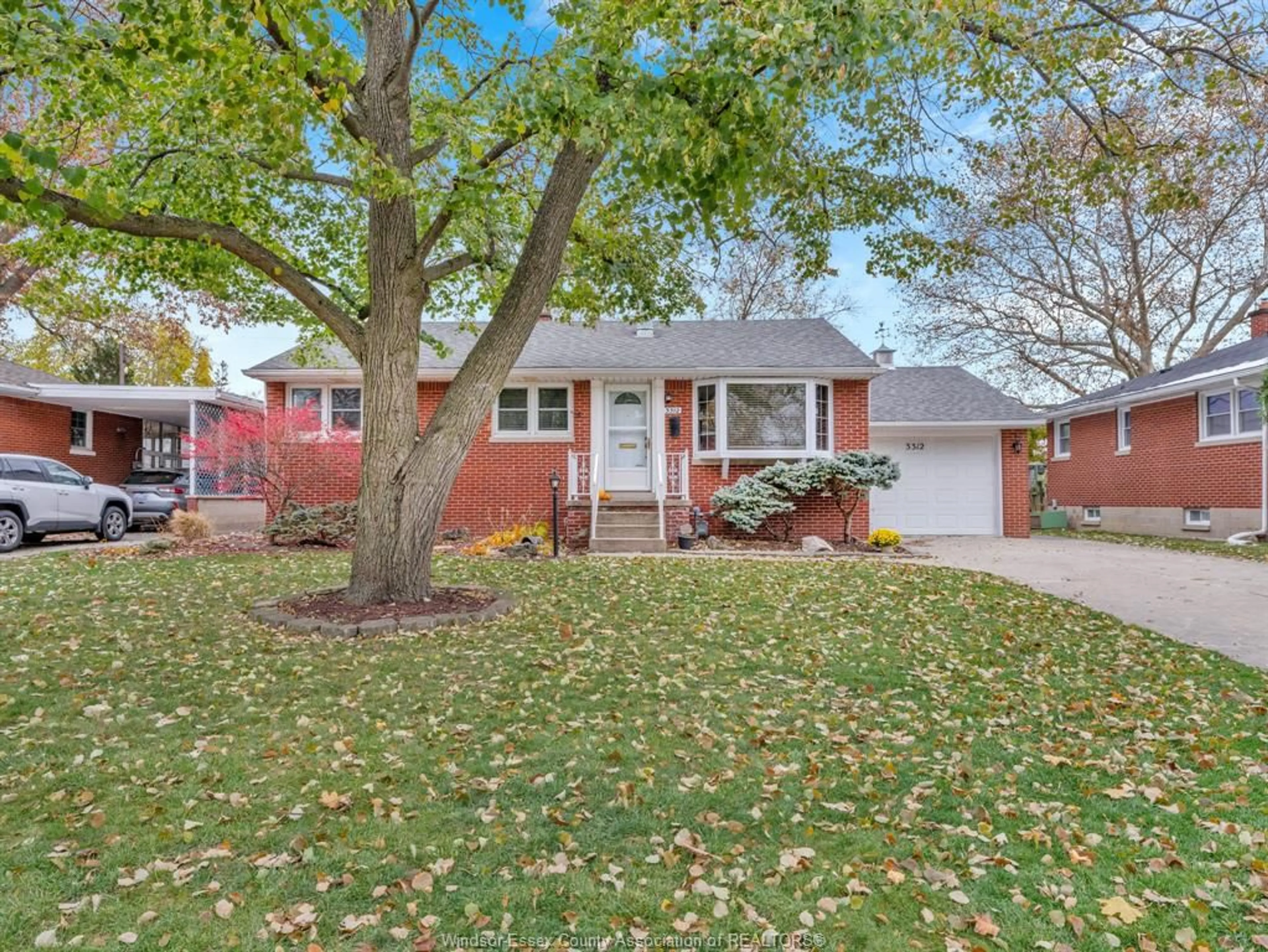 Home with brick exterior material, street for 3312 MCKAY Ave, Windsor Ontario N9E 2R5