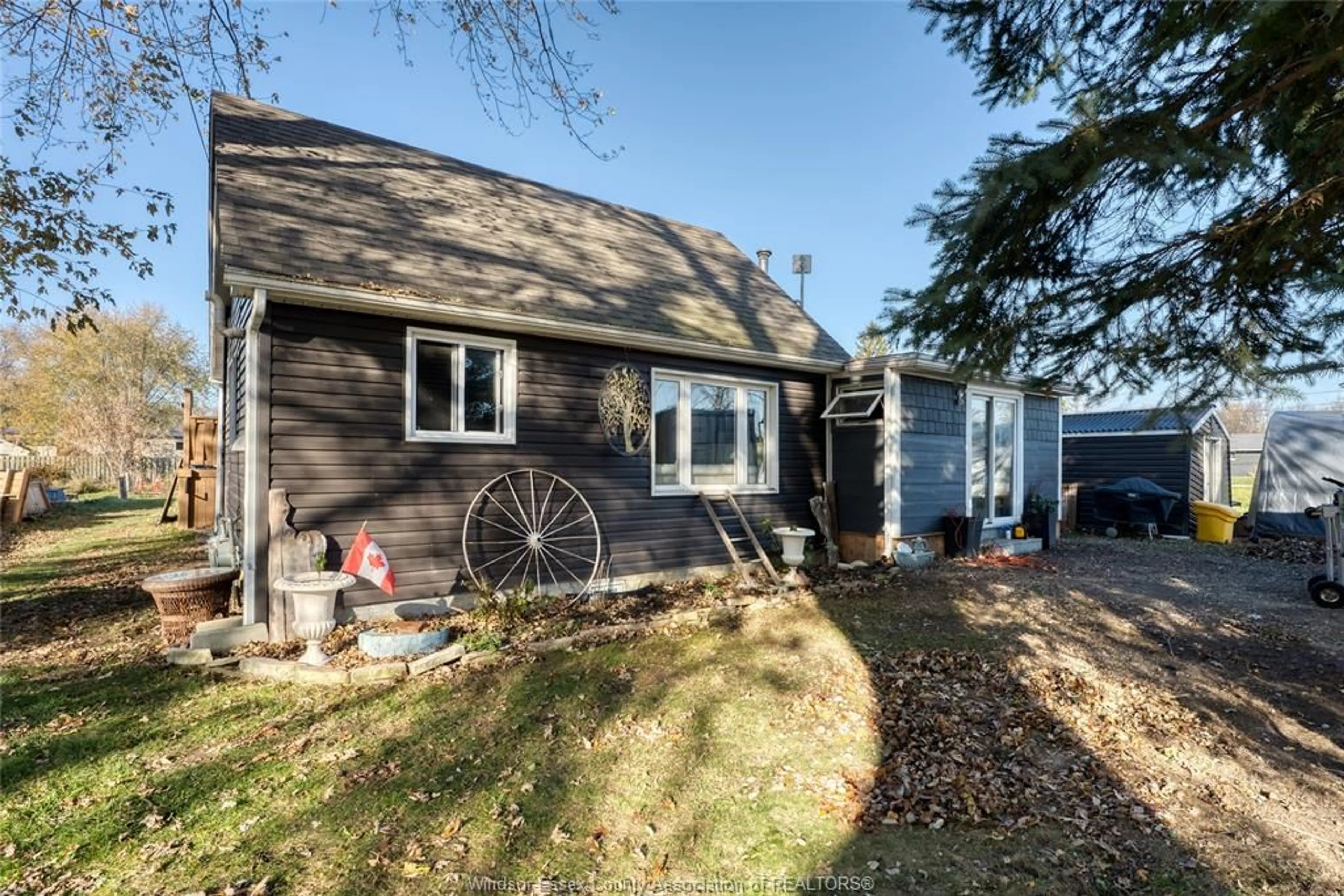 Unknown for 625 SYDENHAM St, Colchester Ontario N0R 1G0