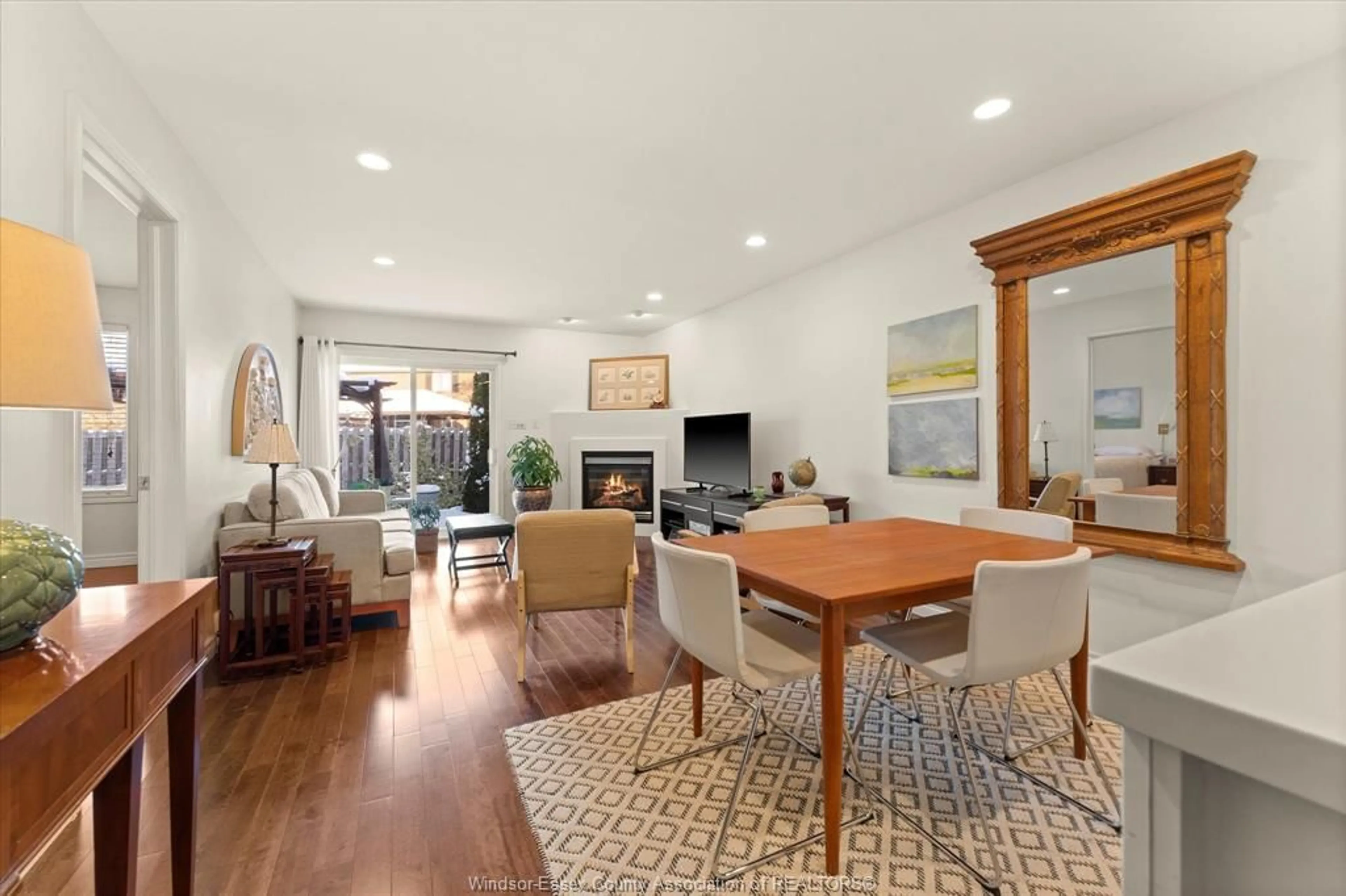 Living room with furniture, wood/laminate floor for 1526 LAKEVIEW Ave, Windsor Ontario N8P 1T8