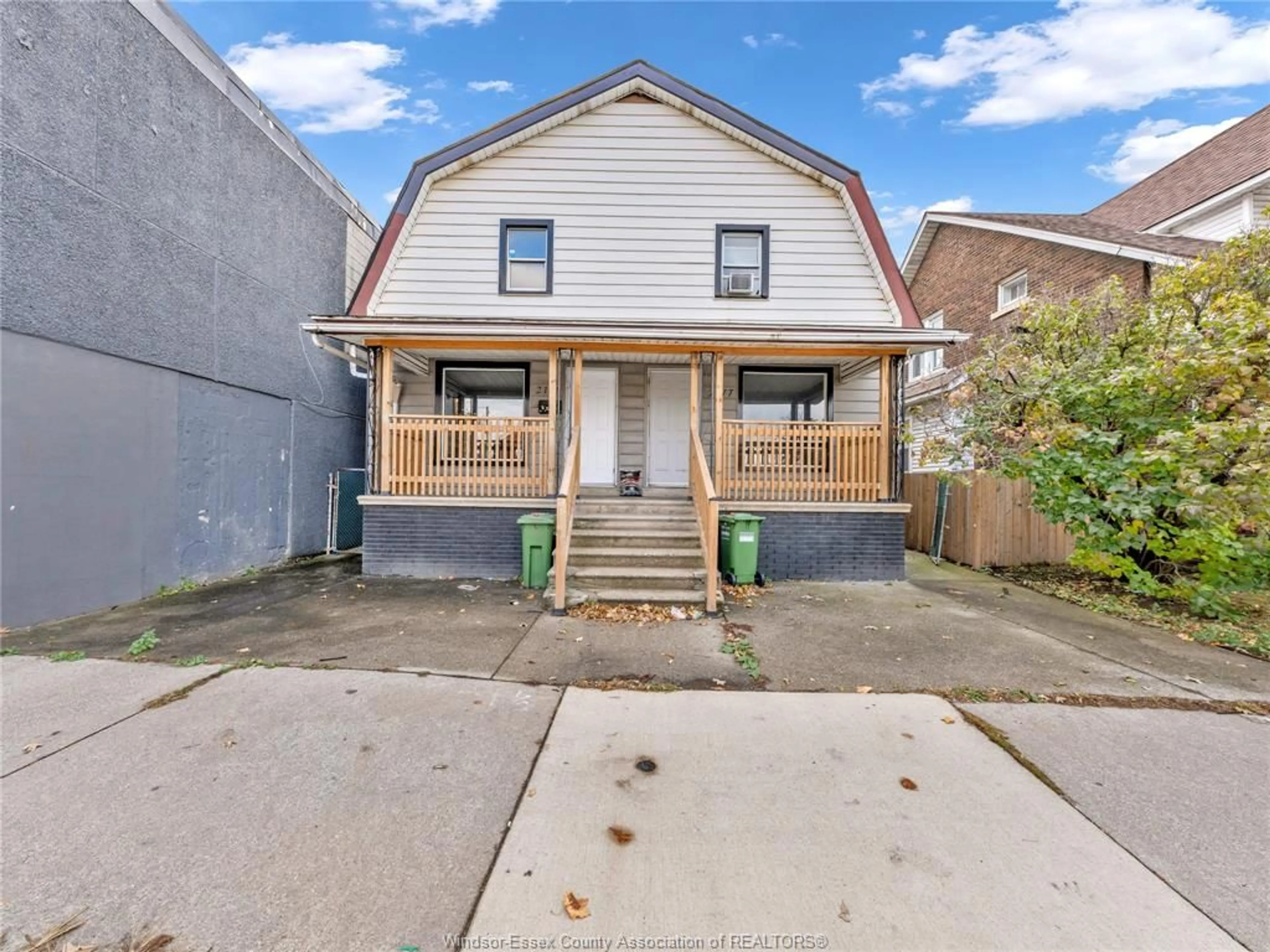 A pic from outside/outdoor area/front of a property/back of a property/a pic from drone, street for 2177-2181 HOWARD Ave, Windsor Ontario N8X 3T9