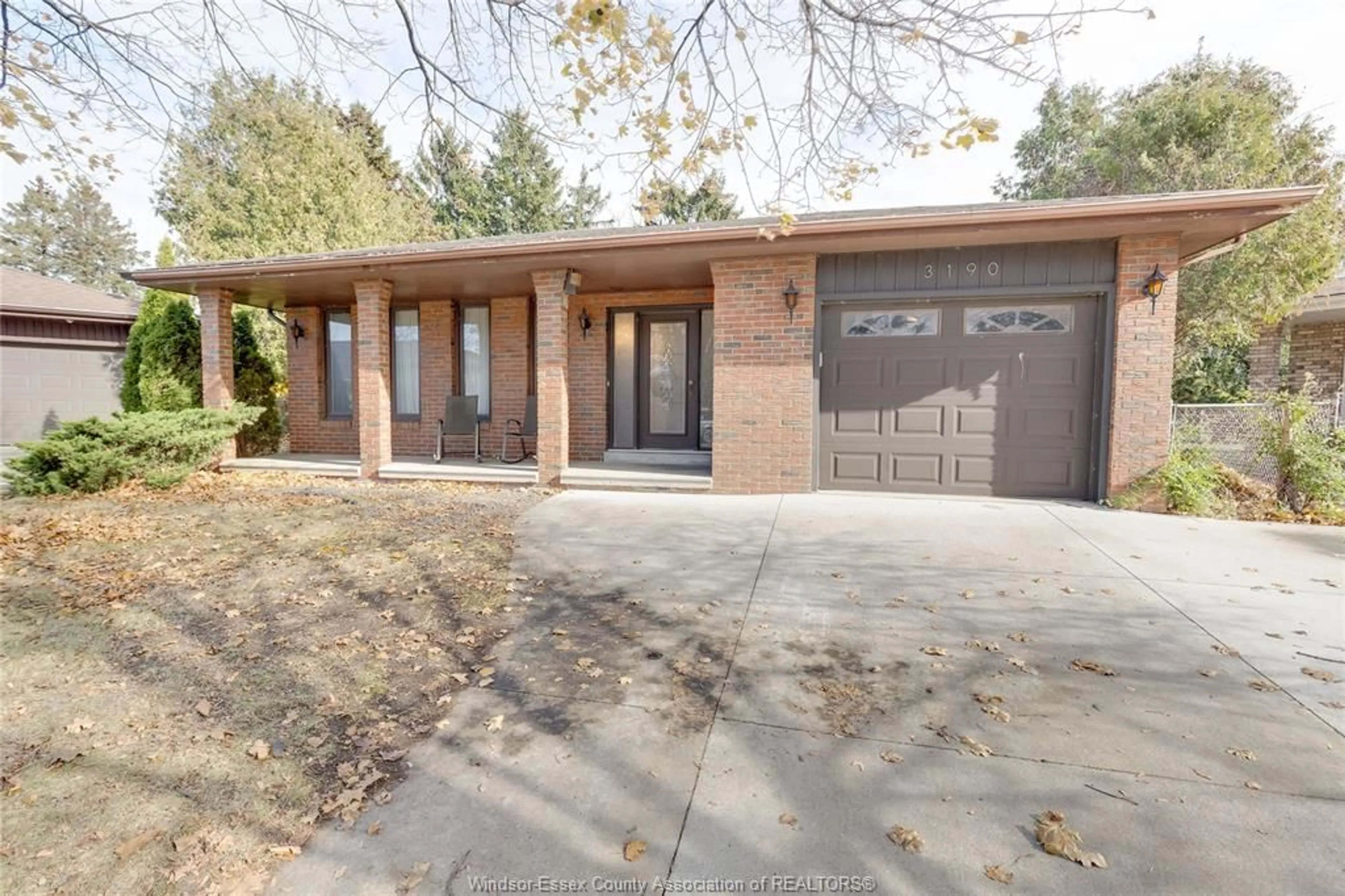Home with brick exterior material, street for 3190 MULBERRY Crt, Windsor Ontario N8R 2A4