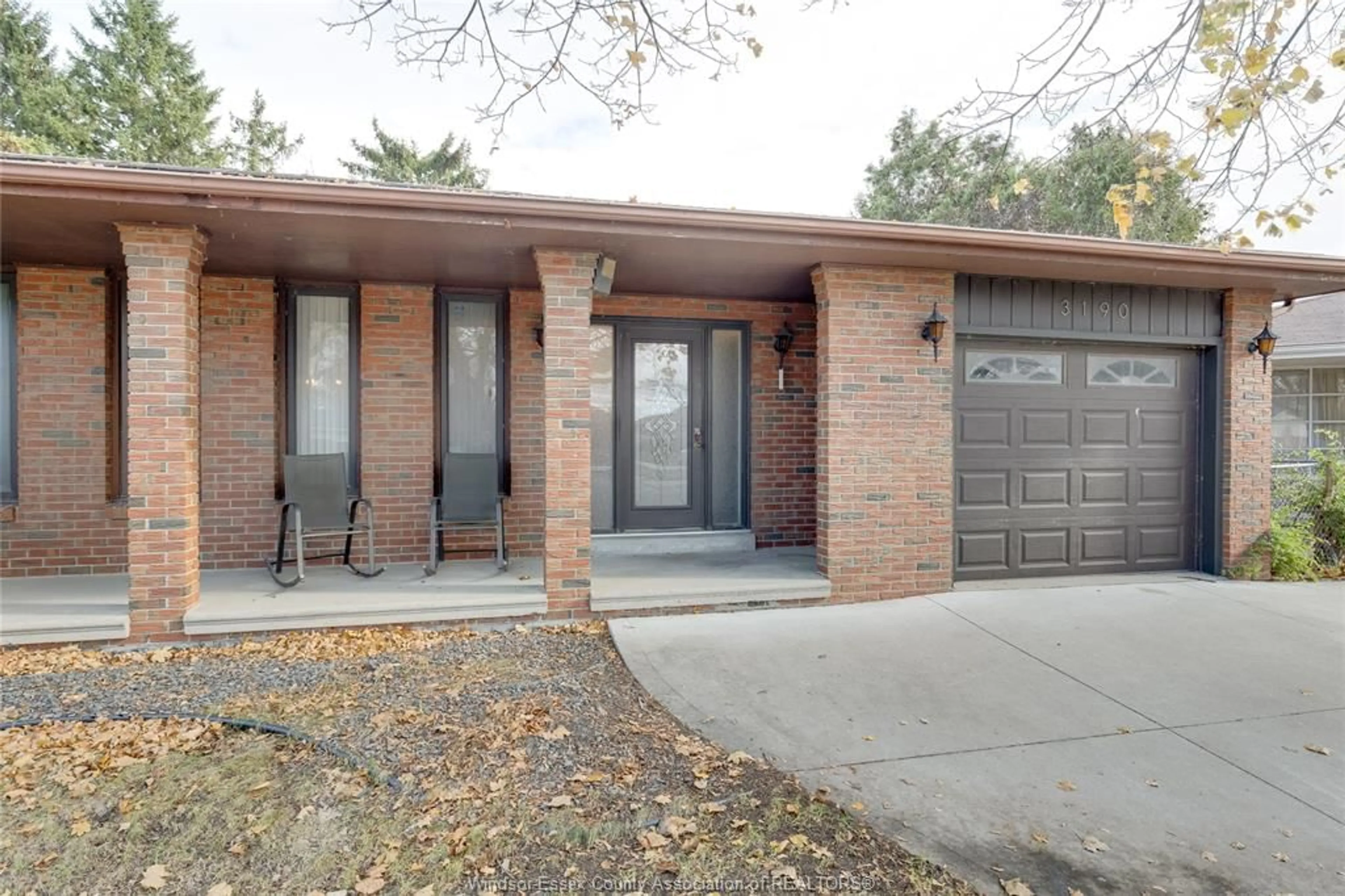Home with brick exterior material, street for 3190 MULBERRY Crt, Windsor Ontario N8R 2A4