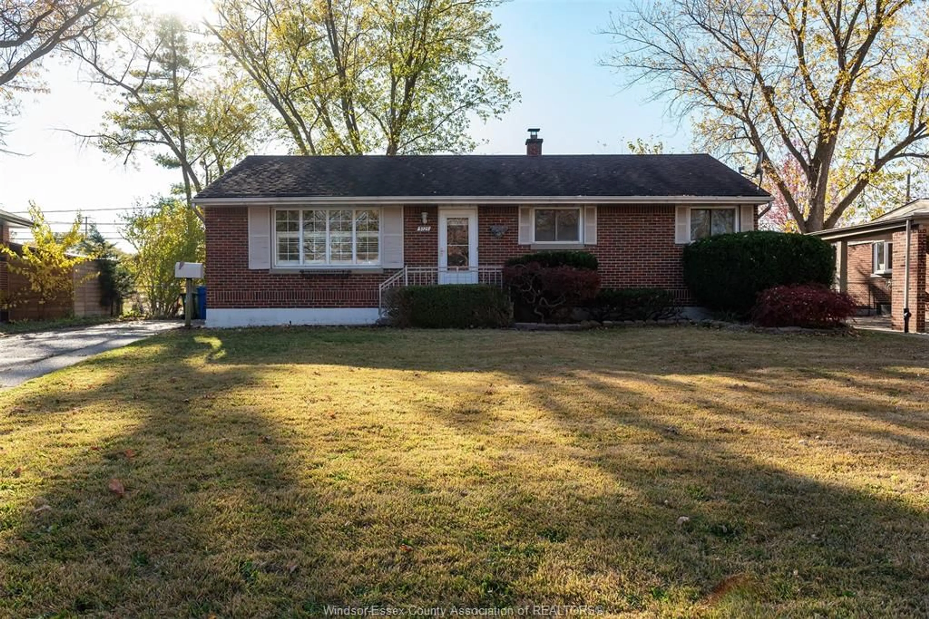 Home with brick exterior material, street for 3725 MCKAY Ave, Windsor Ontario N9E 2S3